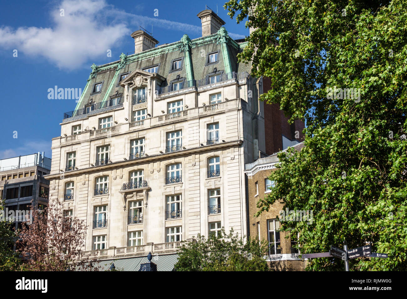 Londra Inghilterra Regno Unito Gran Bretagna West End Piccadilly Green Park Ritz Carlton Hotel storico edificio a 5 stelle classificato Grade II lusso Foto Stock