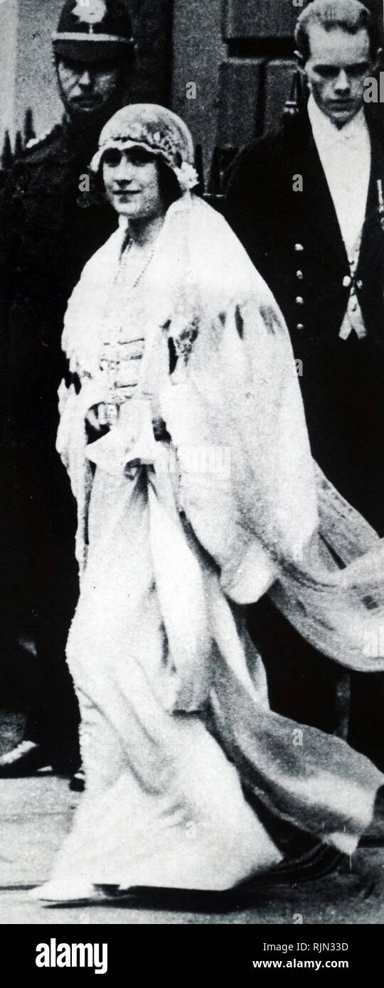 Elizabeth Bowes-Lyon, (più tardi la Regina Elisabetta e la Regina madre) per il suo matrimonio nel 1923. Foto Stock
