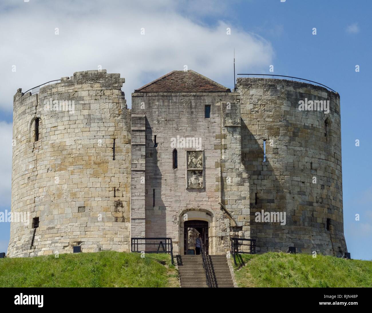 La Torre di Clifford è un castello del XIII secolo tenere che è stato usato come prigione e menta in varie volte. Foto Stock