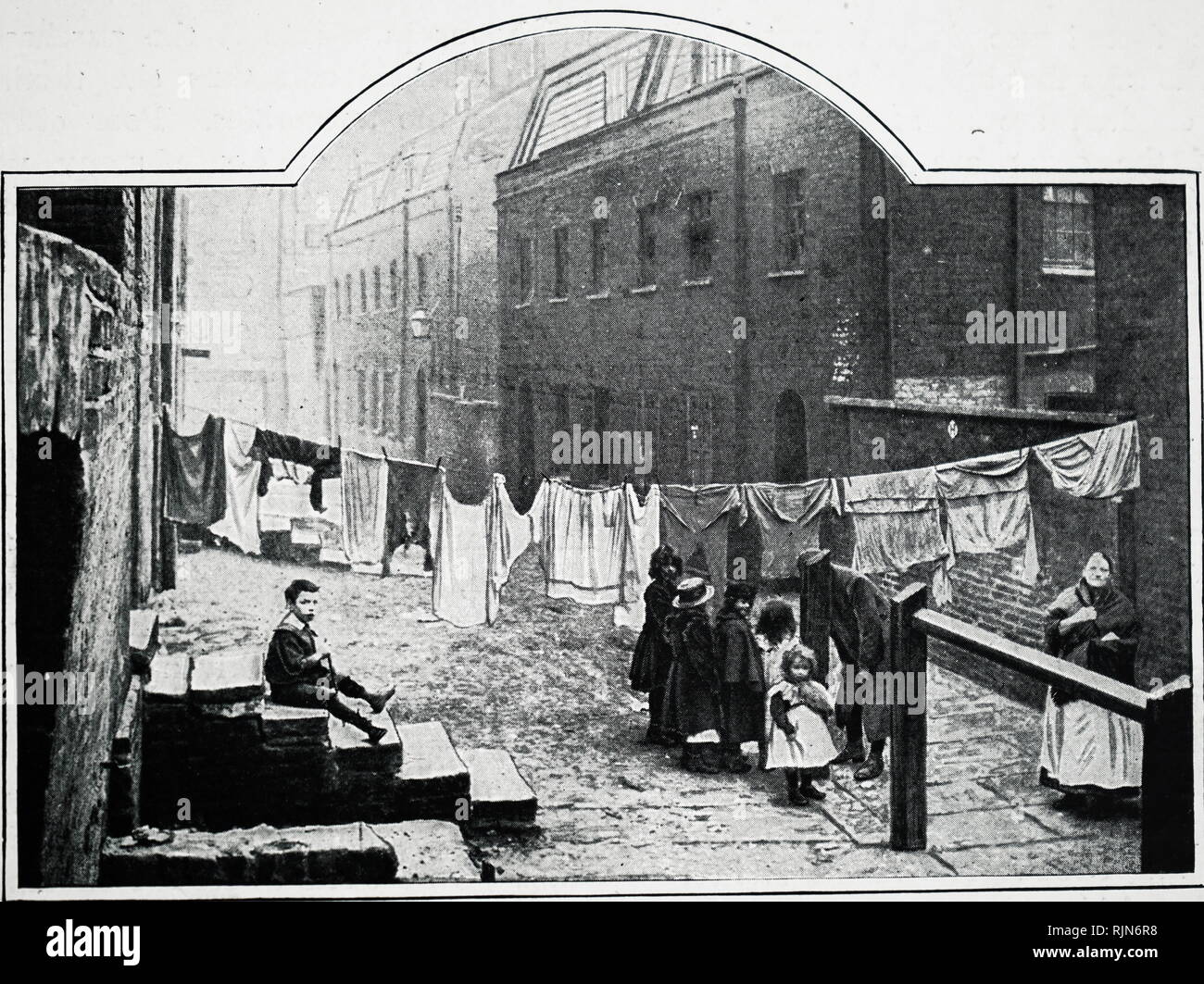 Londra baraccopoli alloggiamento; nei primi anni del XX secolo Foto Stock