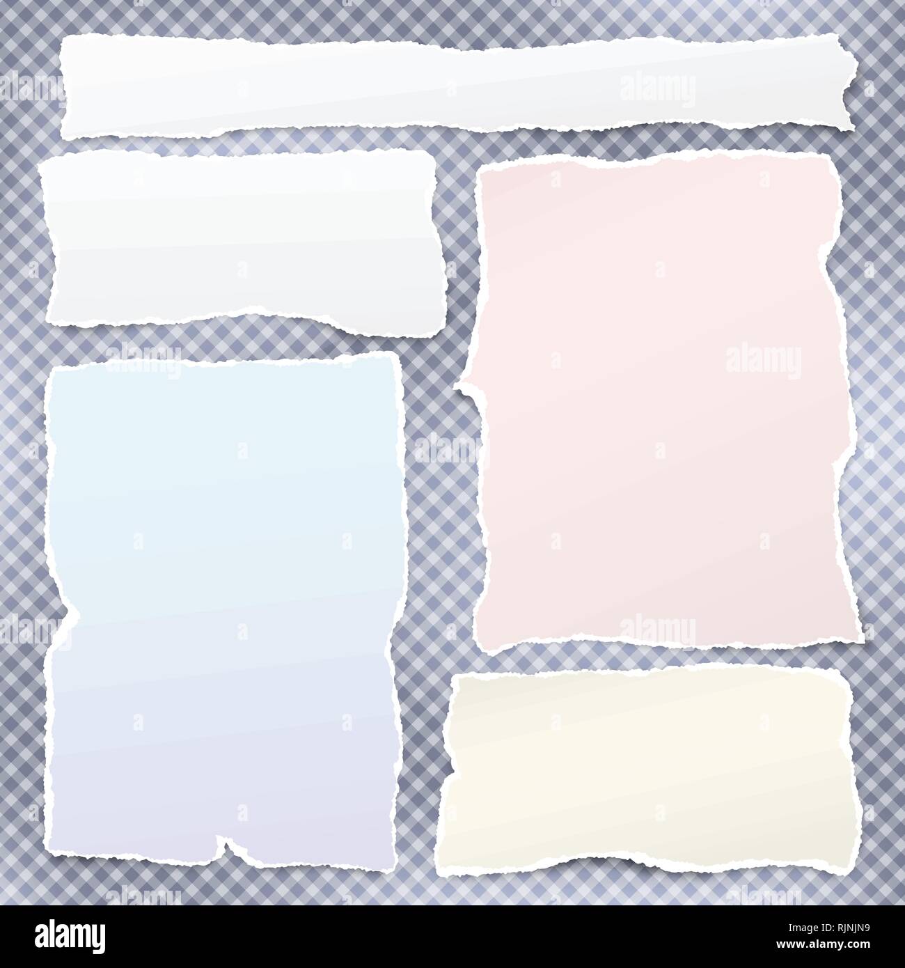 Set di colorati di carta strappata strisce, strappato carta nota per il testo o messaggio sono blu su sfondo quadrato. Illustrazione Vettoriale Illustrazione Vettoriale
