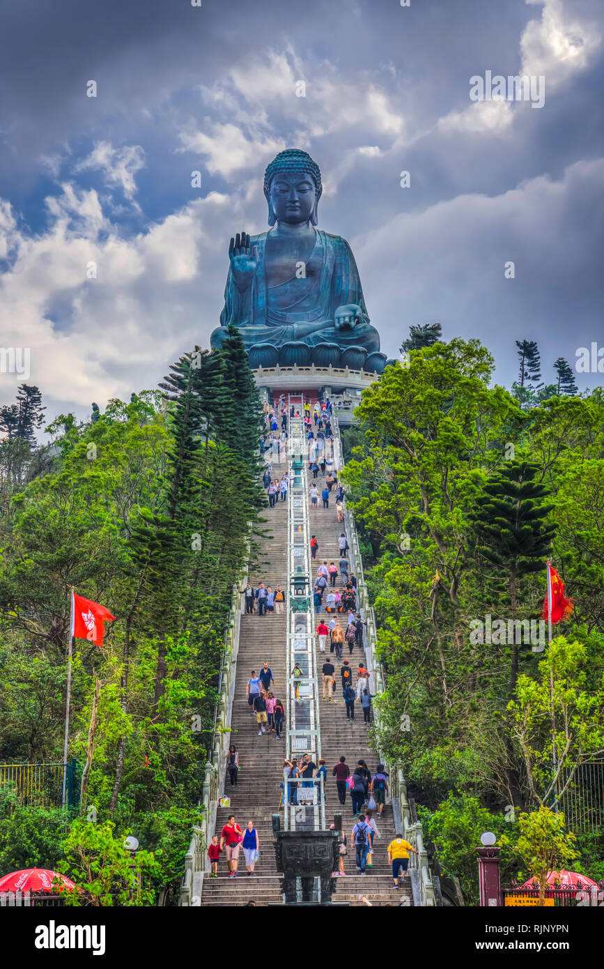 Il Grande Budda e Monastero di Po Lin sull'Isola di Lantau, Hong Kong, Cina, Asia. Foto Stock
