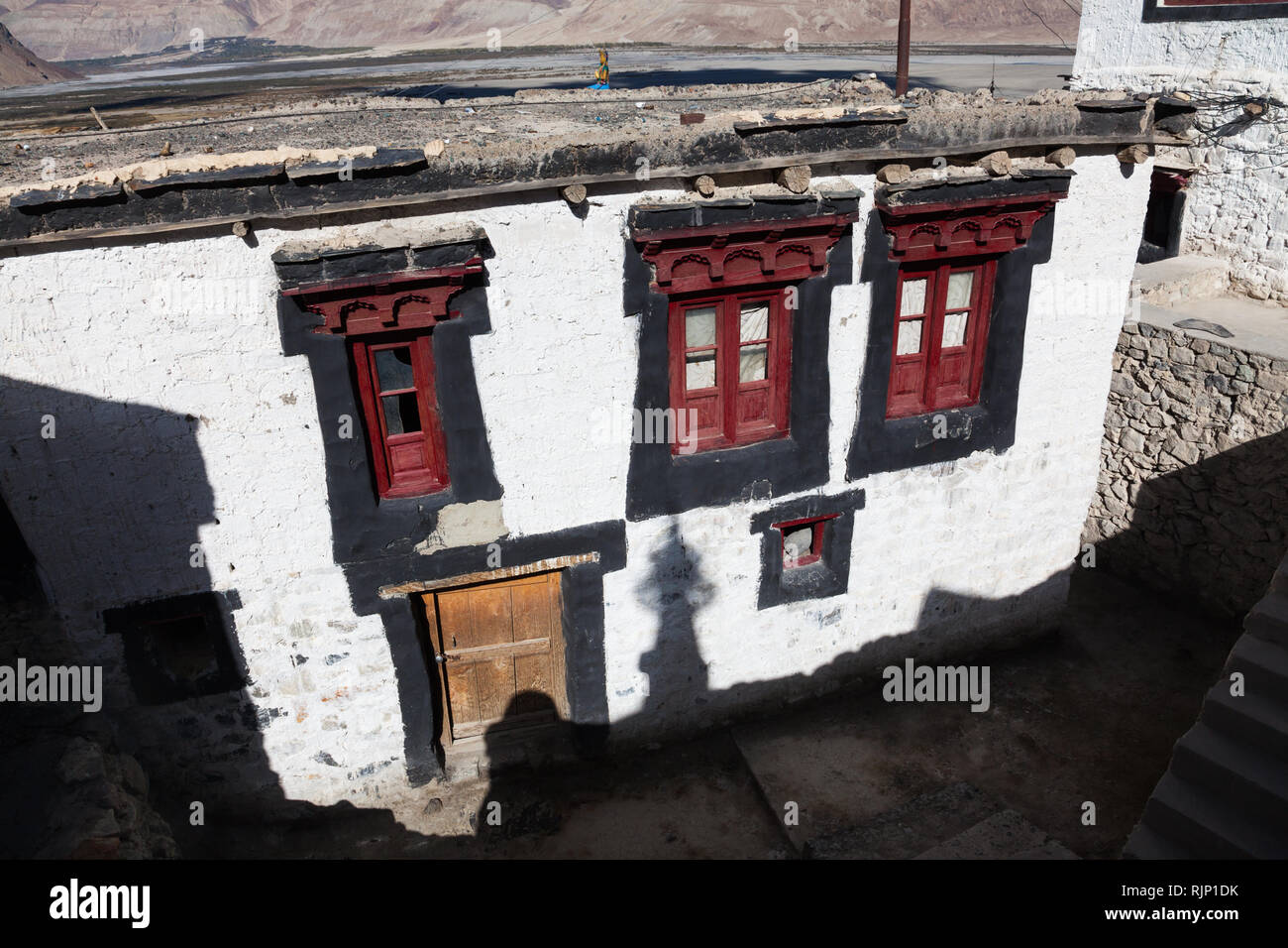 Edificio in Diskit Gompa (noto anche come Deskit Gompa), Valle di Nubra, Ladakh, Jammu e Kashmir India Foto Stock