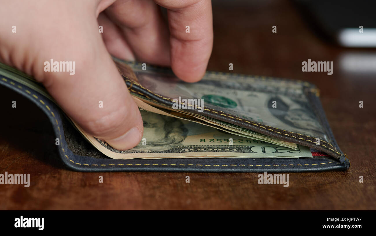 Venti dollari in portafoglio vista ravvicinata Foto Stock