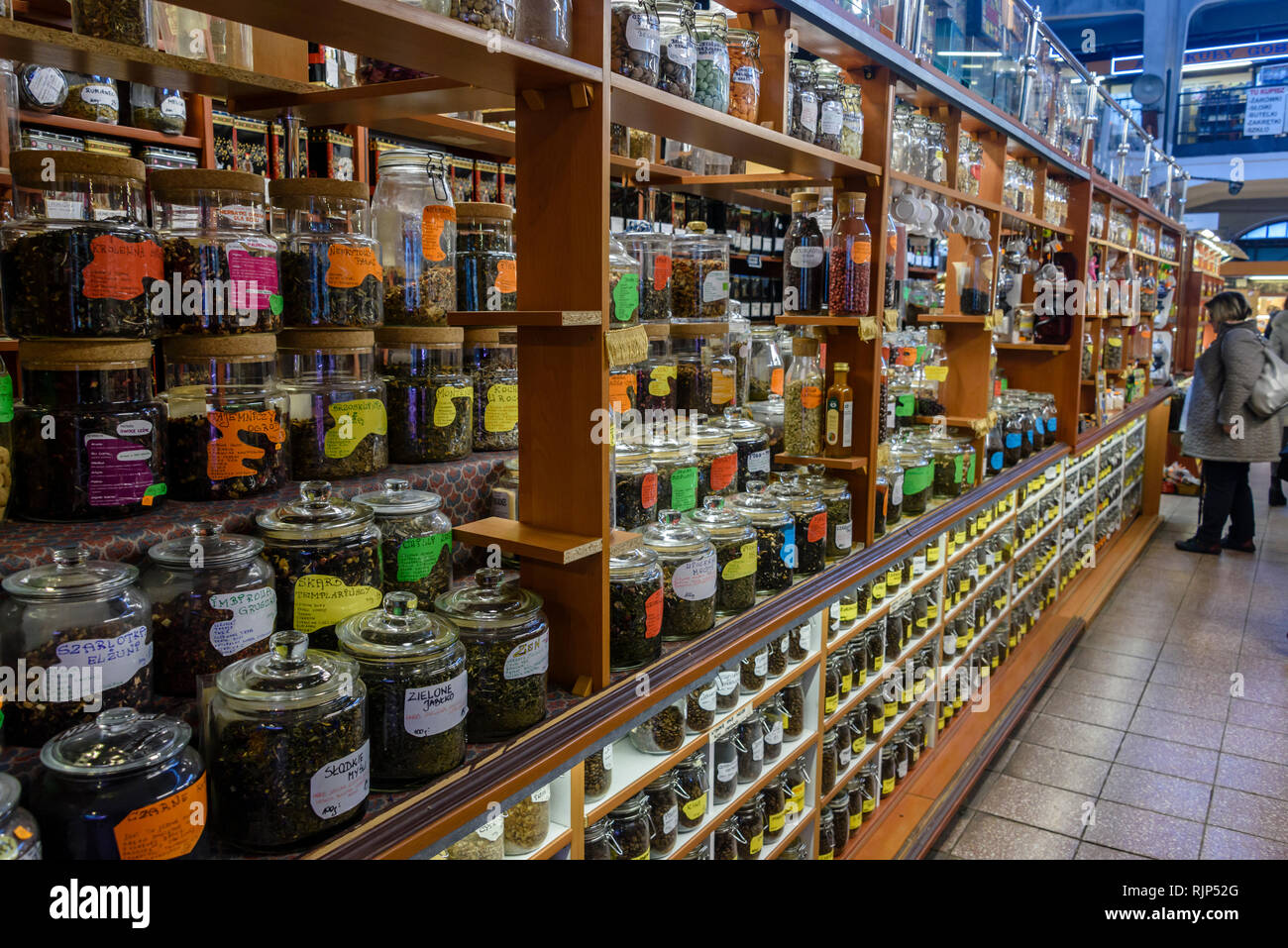 Hala Targowa indoor mercato di frutta e verdura, Wrocław, Wroclaw, Wroklaw, Polonia Foto Stock