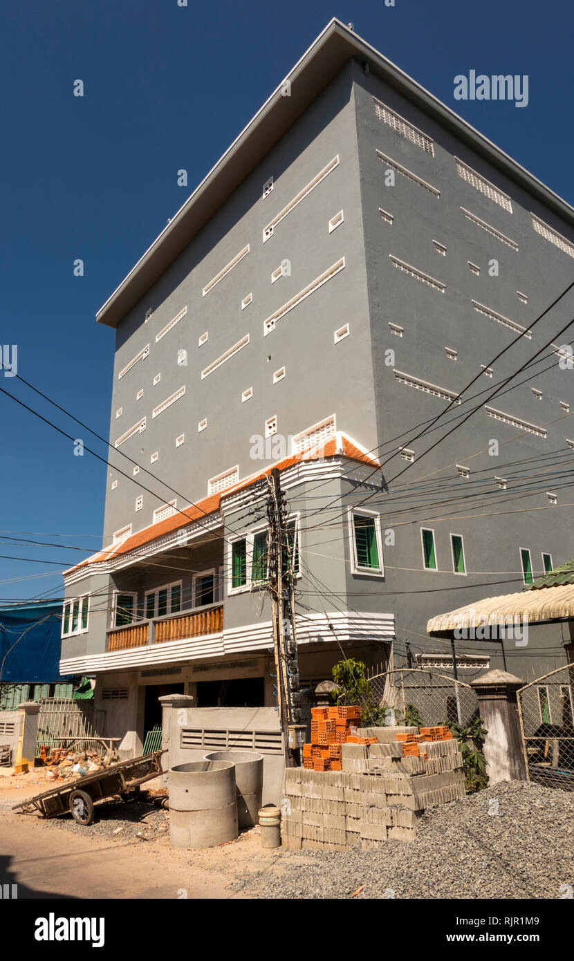 Cambogia, Preah Koh Kong, centro, alto tre piani sopra di estensione a casa per casa nido di uccelli swiftlets zuppa Foto Stock