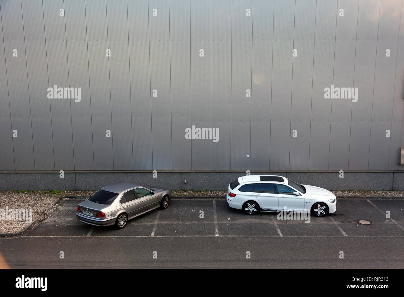 Il parcheggio di un'azienda Foto Stock