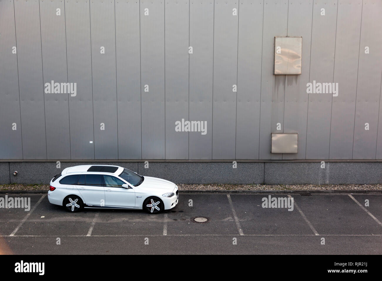 Il parcheggio di un'azienda Foto Stock
