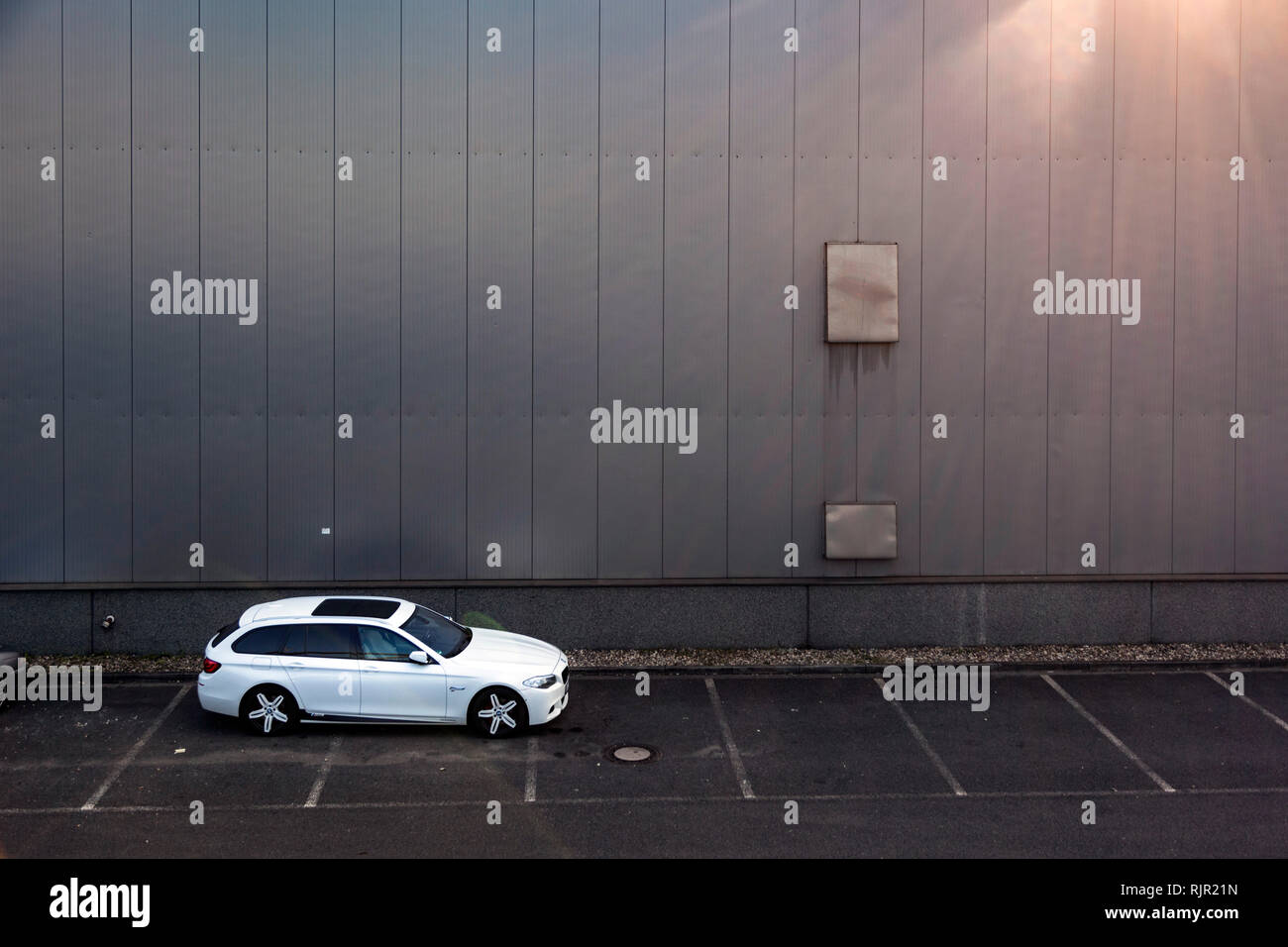 Il parcheggio di un'azienda Foto Stock
