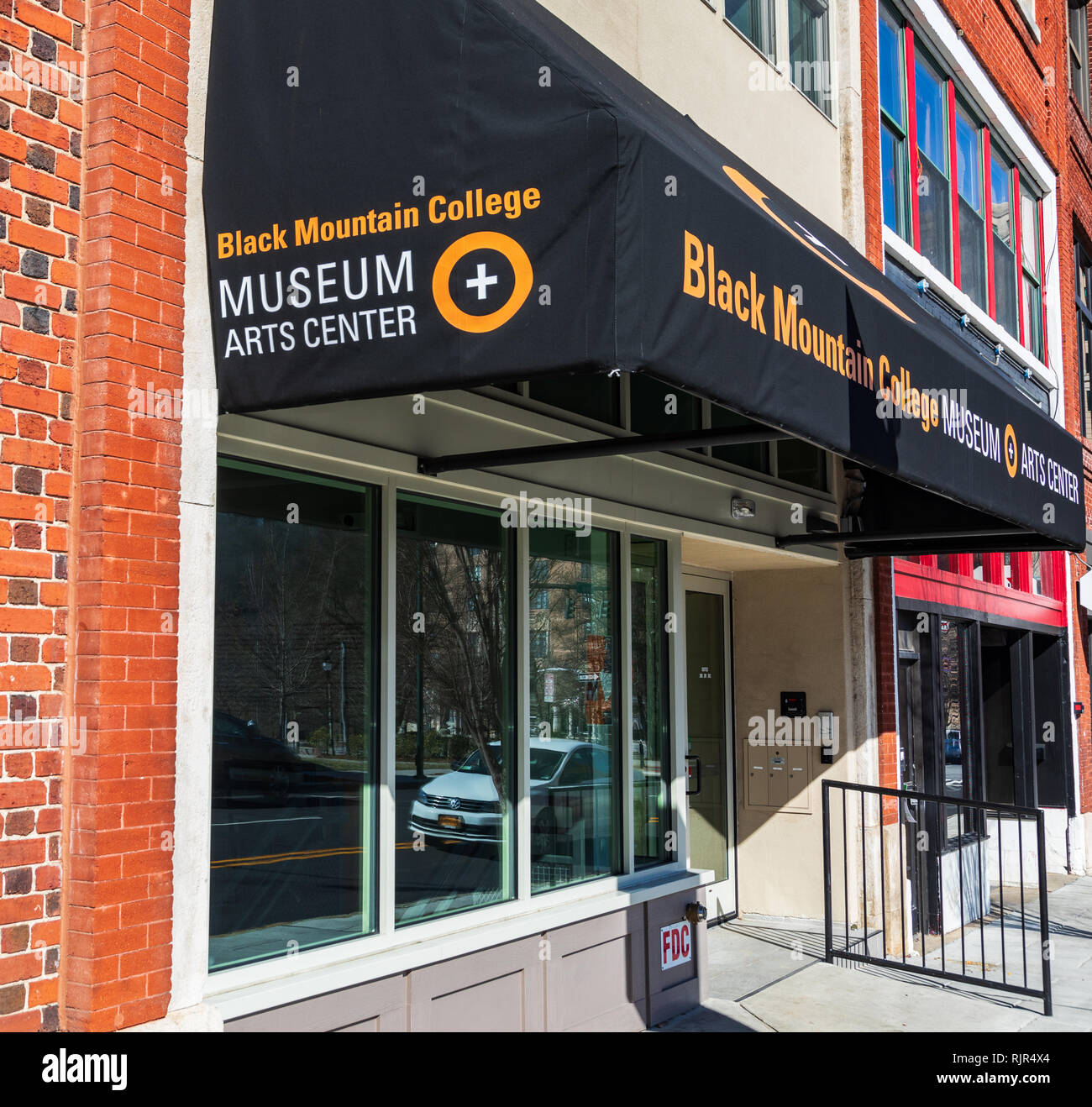 ASHEVILLE, NC, Stati Uniti d'America-2/3/19: il Black Mountain College Museo e Centro delle Arti è dedicato a conservare la storia e l'eredità del collegio. Foto Stock