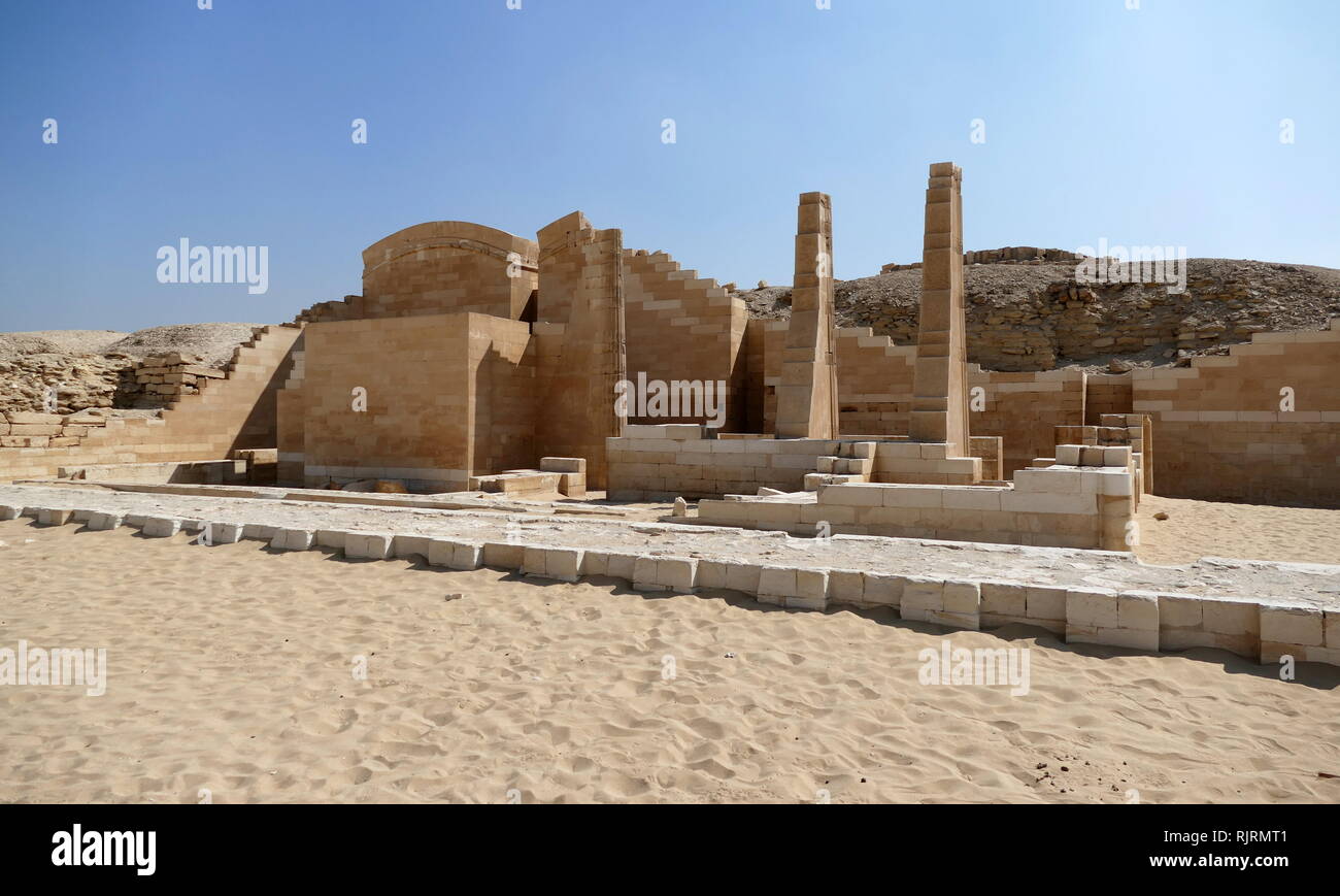 Tomba di Kagemni, visir d'Egitto, a Saqqara; 2330 BC. Visir dalla prima parte del regno di re Teti della sesta dinastia egizia. la tomba di Kagemni fu sepolto nel più grande Mastaba nel cimitero di Teti a Saqqara. Foto Stock