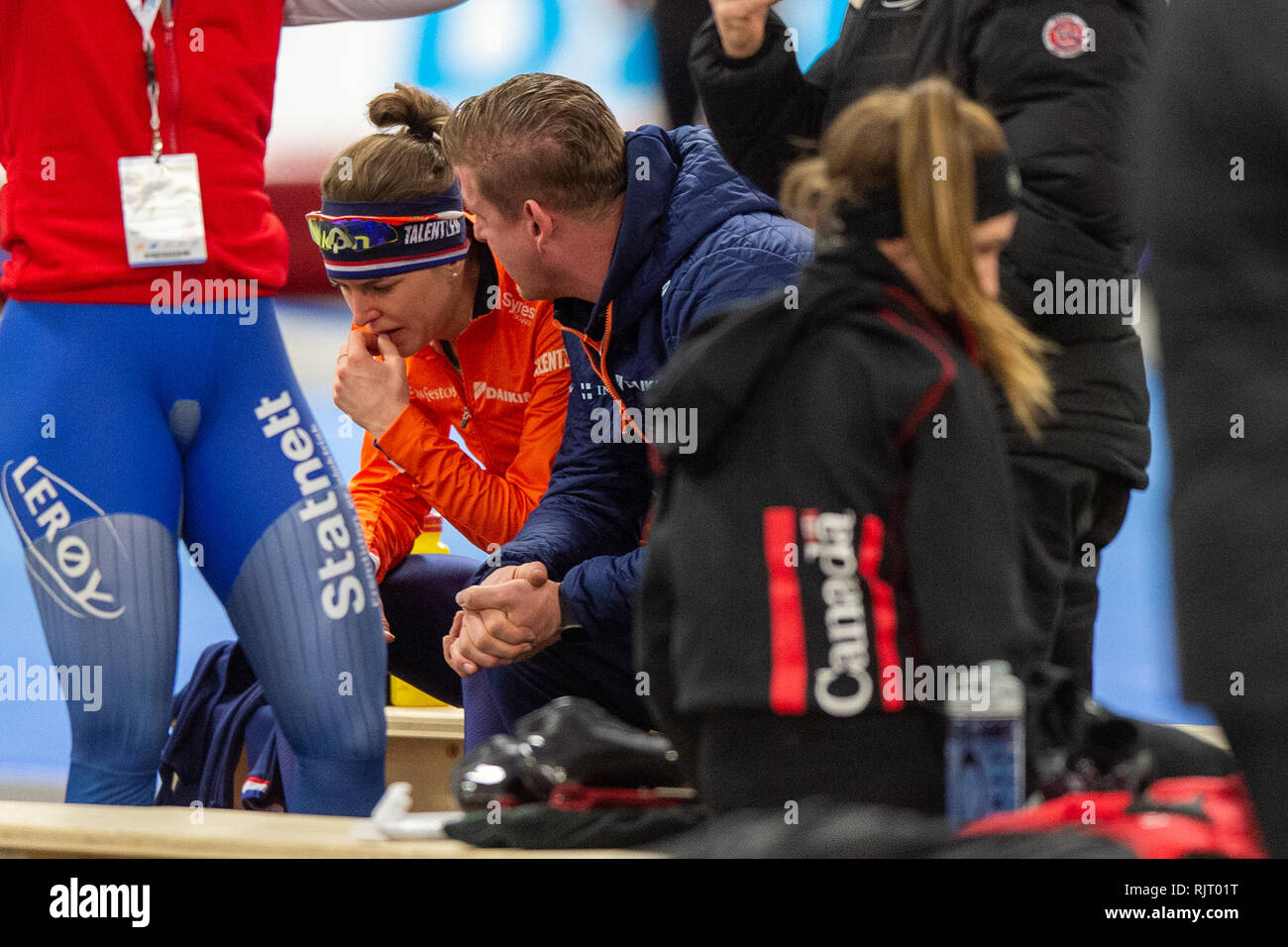 Inzell, Germania. 7 febbraio 2019. ISU World singole distanze pattinaggio di velocità campionati 3000m Ireen Wust en Peter Kolder Credit: arancione foto vof/Alamy Live News Foto Stock