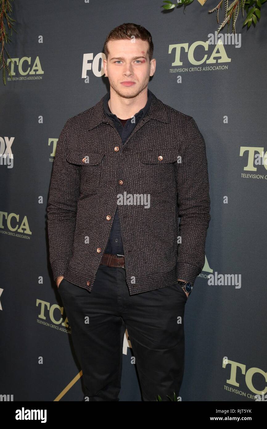 Los Angeles, CA, Stati Uniti d'America. 6 febbraio, 2019. Oliver Stark a arrivi per FOX TCA Winter 2019 All-Star Party, La Fig House, Los Angeles, CA 6 febbraio 2019. Credito: Priscilla concedere/Everett raccolta/Alamy Live News Foto Stock