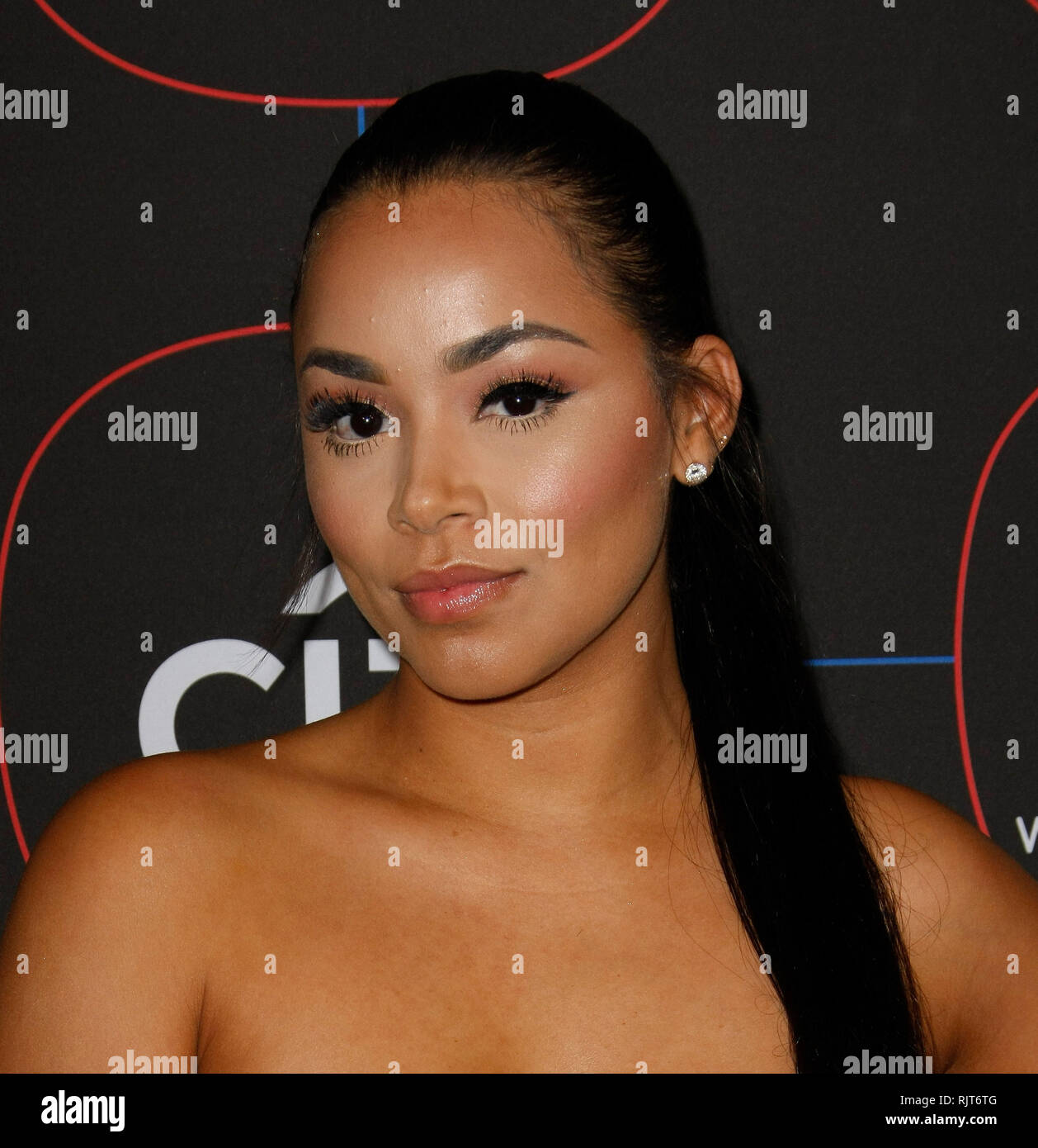 LOS ANGELES, CA - 07 febbraio: Lauren Londra assiste la Warner Music Pre-Grammy Party presso il NoMad Hotel il 7 febbraio 2019 a Los Angeles, California. Foto: CraSH/imageSPACE/MediaPunch Foto Stock