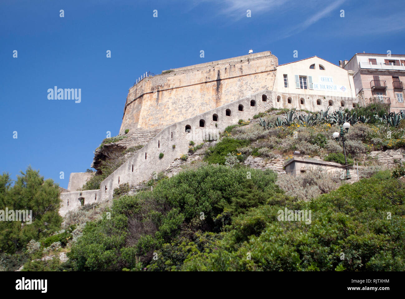 Parete della città di Bonifacio , Corsica Francia Foto Stock