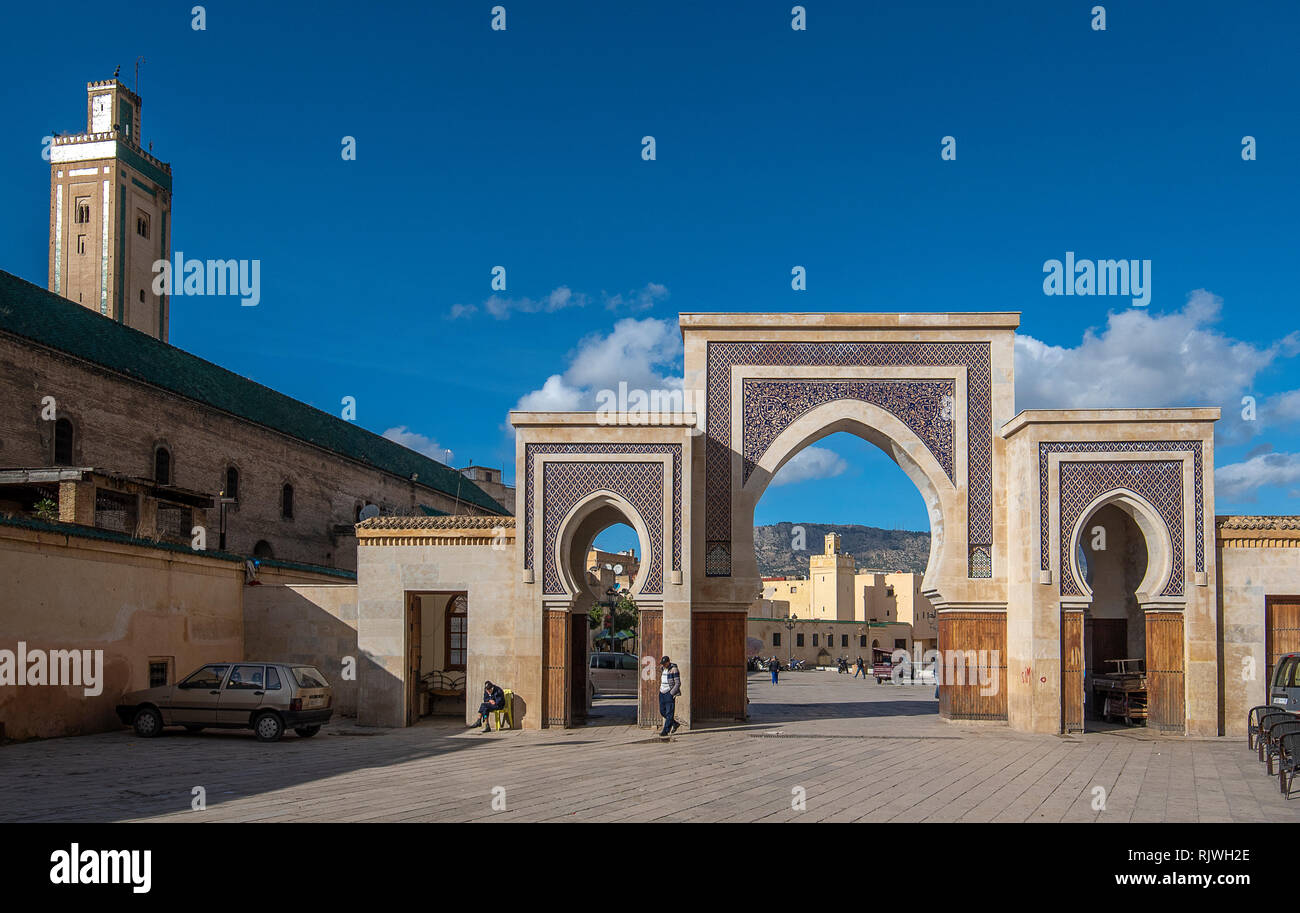 Bab Rcif , uno dei famosi gate e luogo. UNESCO siti del patrimonio storico - Fez Medina. La città antica e la più antica capitale. Fes, Marocco Foto Stock