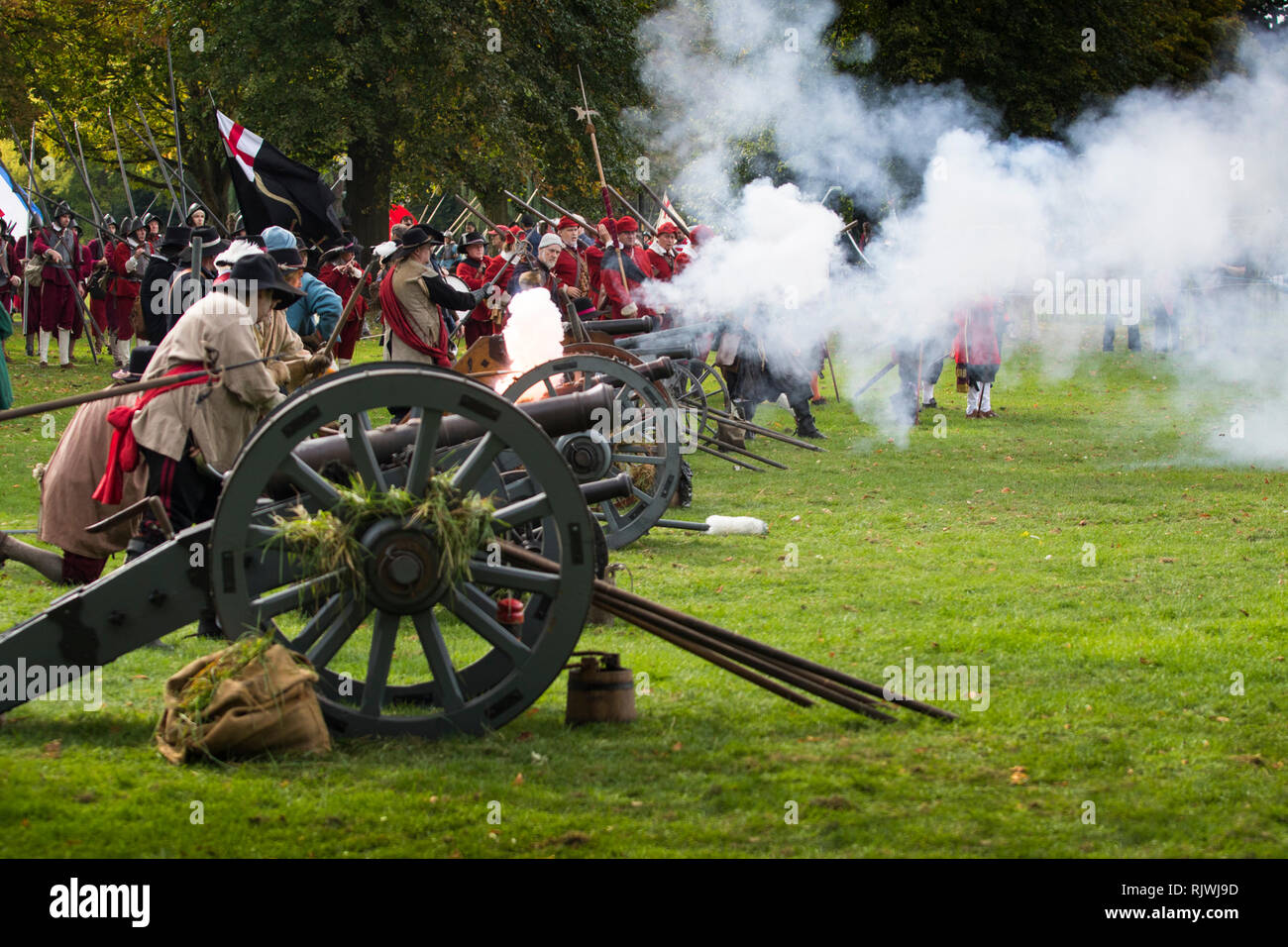 La rievocazione storica della guerra civile inglese in Gloucester Estate 2018 Foto Stock