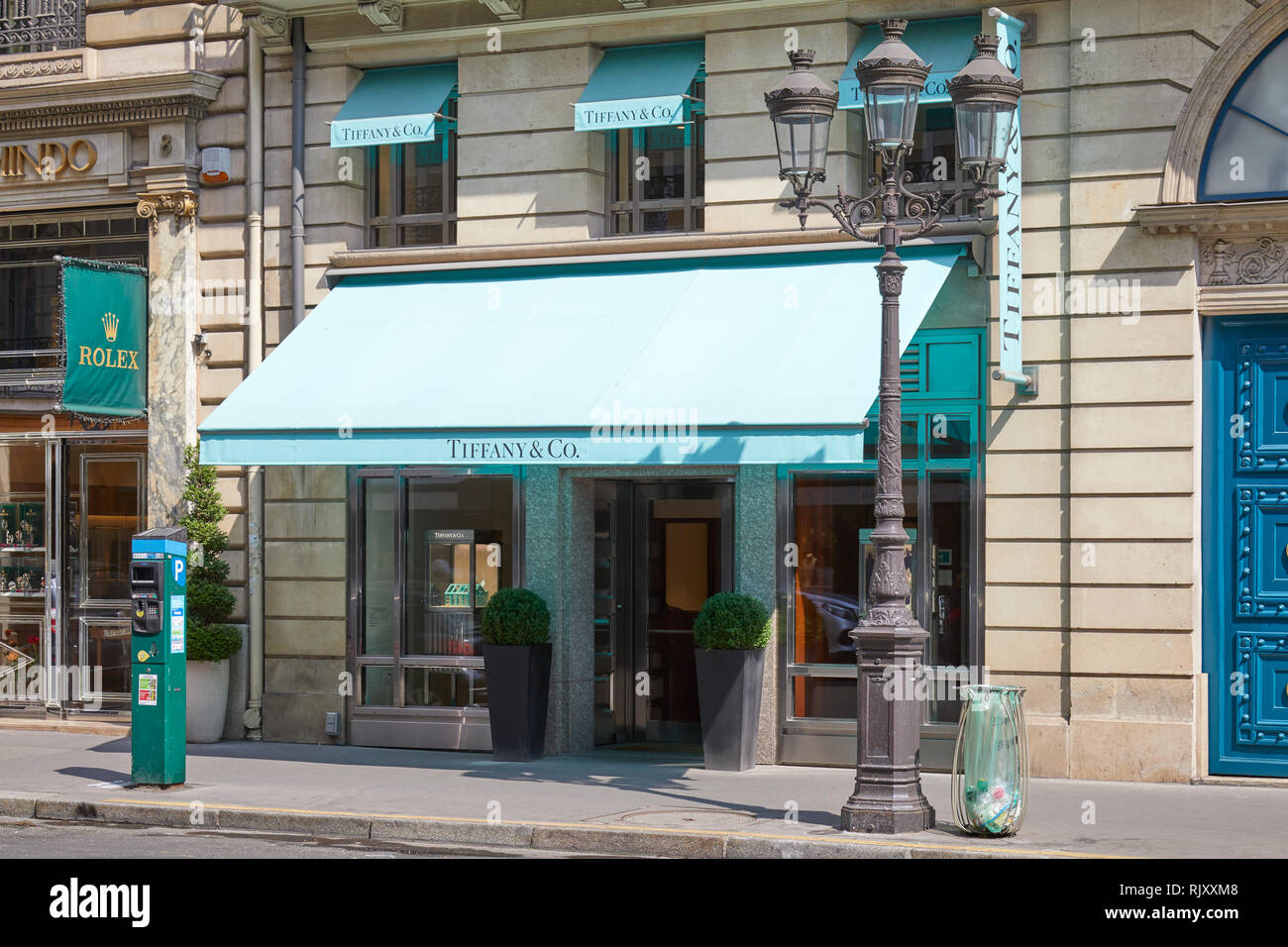 Parigi, Francia - Luglio 07, 2018: Tiffany gioielli di lusso negozio in una soleggiata giornata estiva a Parigi Foto Stock