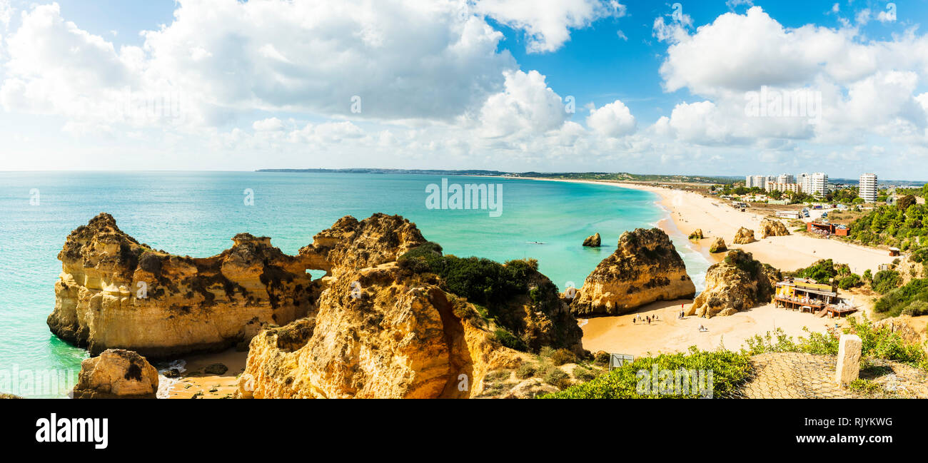Vista panoramica della costa, Alvor, Algarve, Portogallo, Europa Foto Stock