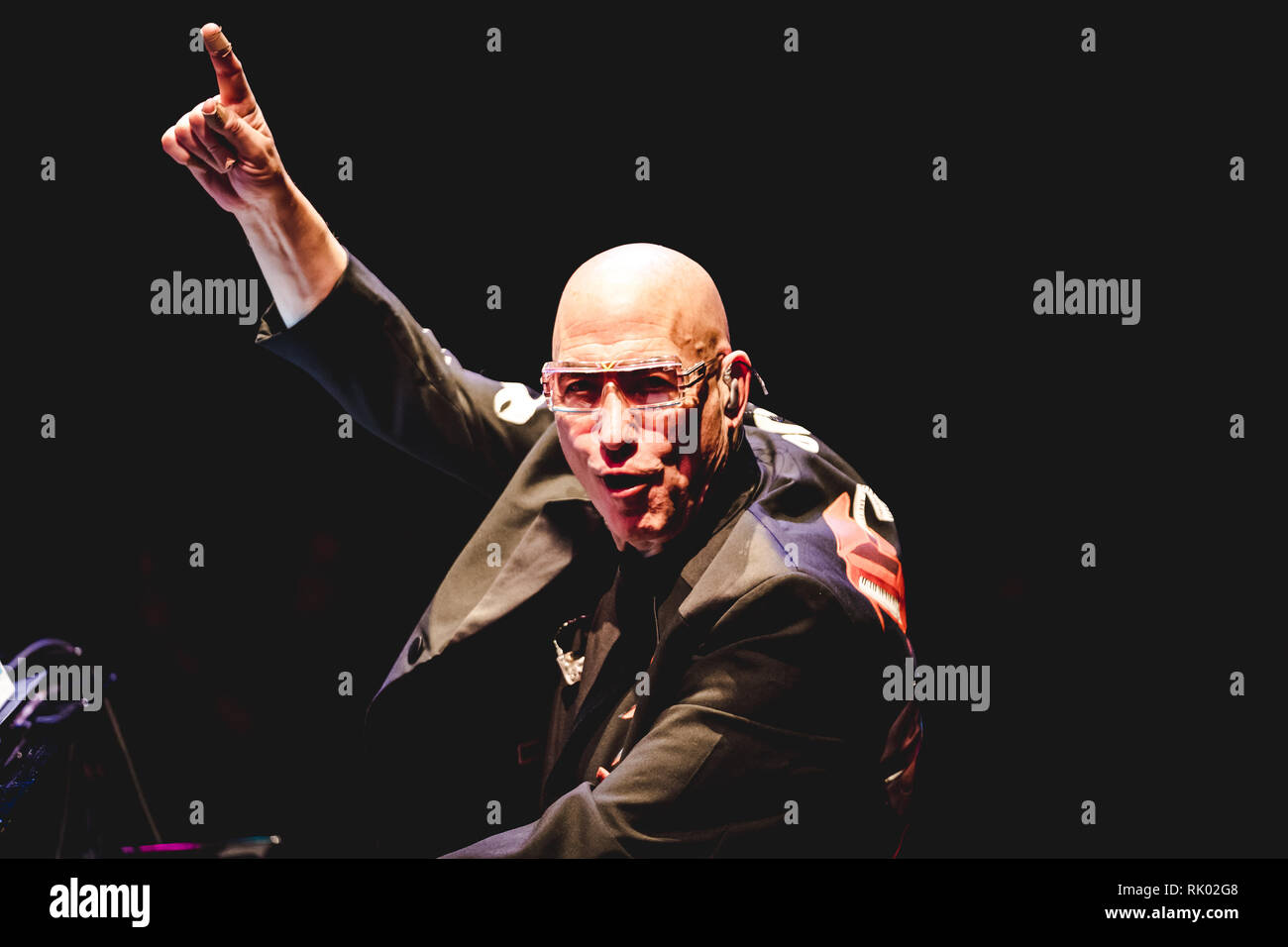 Los Angeles, Ca, Stati Uniti d'America. 7 febbraio, 2019. Mike Garson ad una celebrazione Bowie al Orpheum Theatre di Los Angeles, la California il 13 gennaio 2019. Credito: Steve Rose/media/punzone Alamy Live News Foto Stock