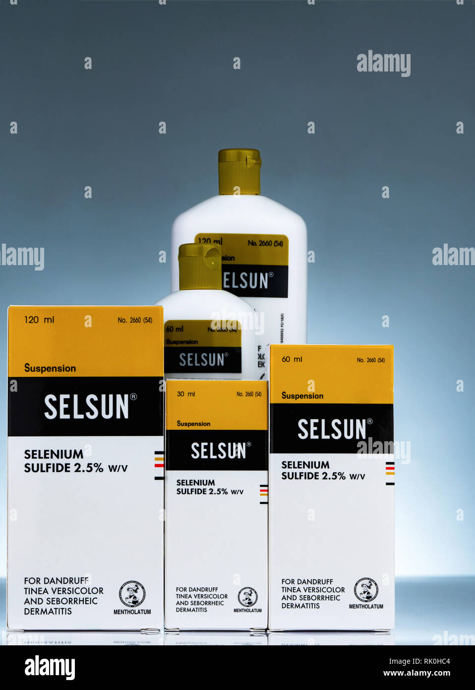 CHONBURI, Thailandia-ottobre 27, 2018 : Selsun sospensione. Solfuro di selenio 2,5% Shampoo forfora tigna versicolor e dermatite seborroica. Medica Foto Stock