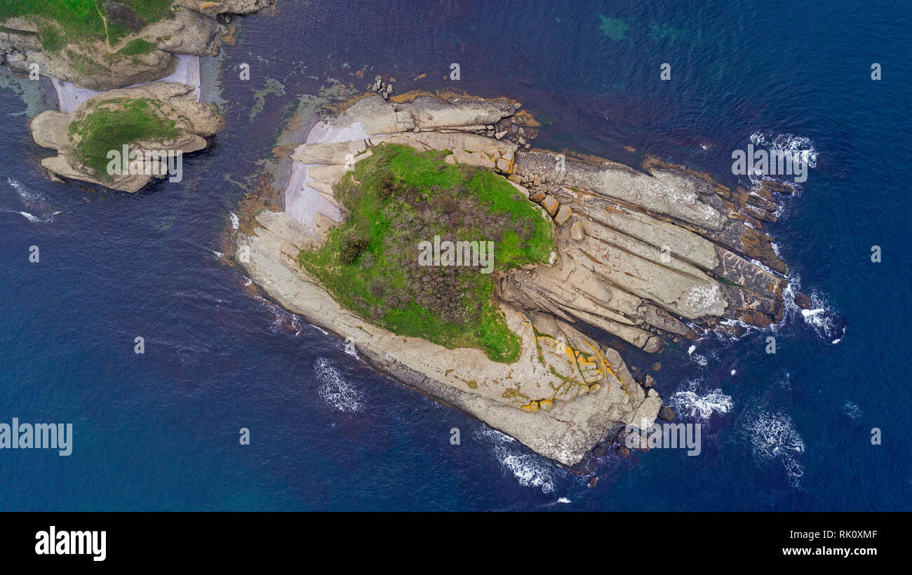 Seascape con Bird Island vicino alla città di Tsarevo, regione di Burgas, Bulgaria Foto Stock