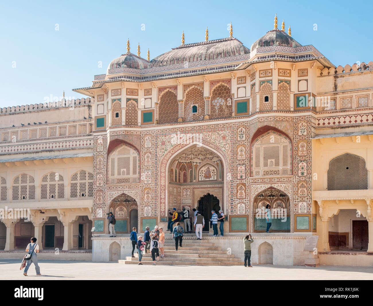 Ganosh Pol, un famoso palazzo nel primo cortile di Forte Amer a Jaipur, Rajasthan, India. Forte Amer o Forte Amber è un sito Patrimonio Mondiale dell'UNESCO Foto Stock