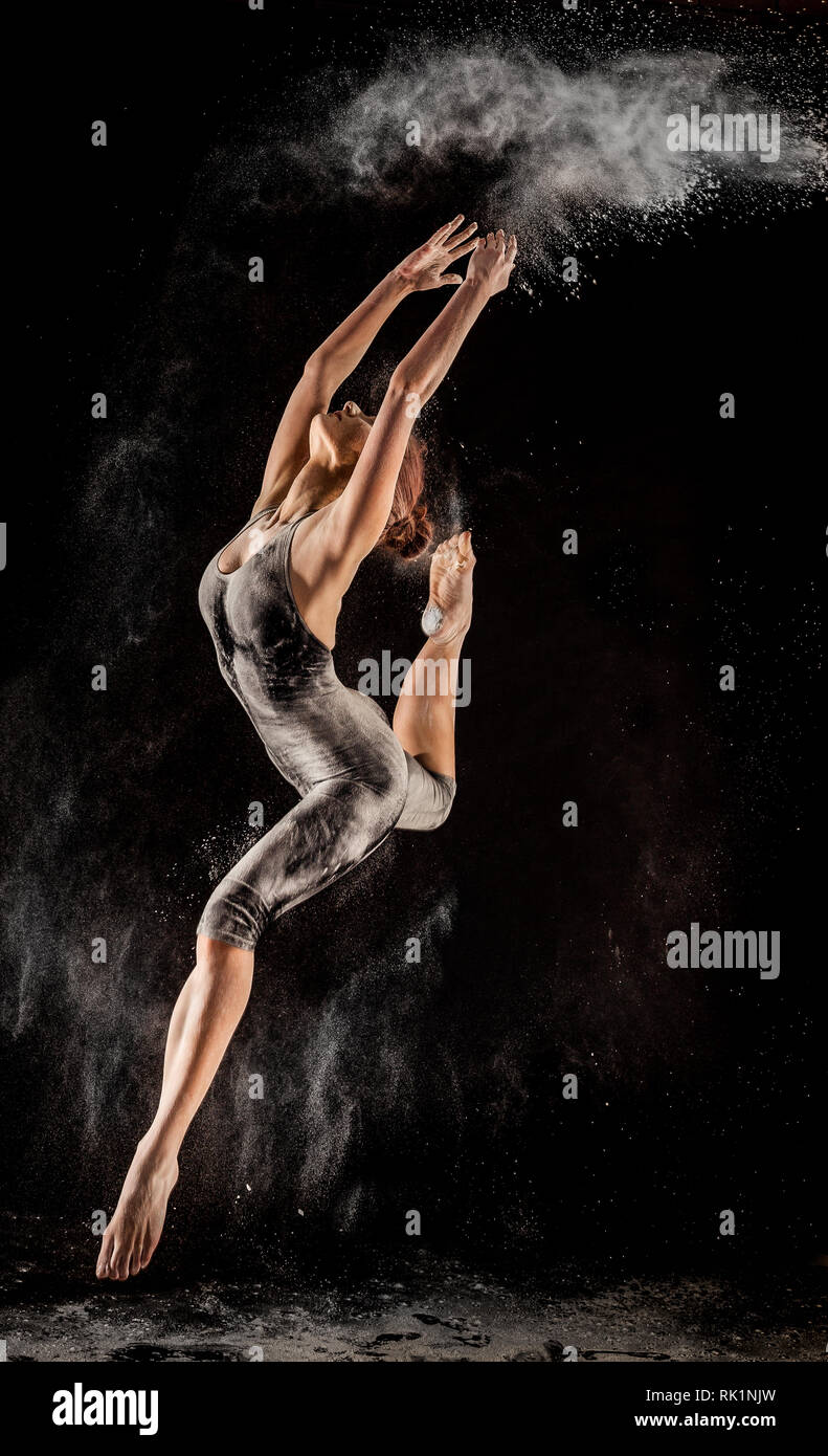 La danza di farina con una ballerina Foto Stock