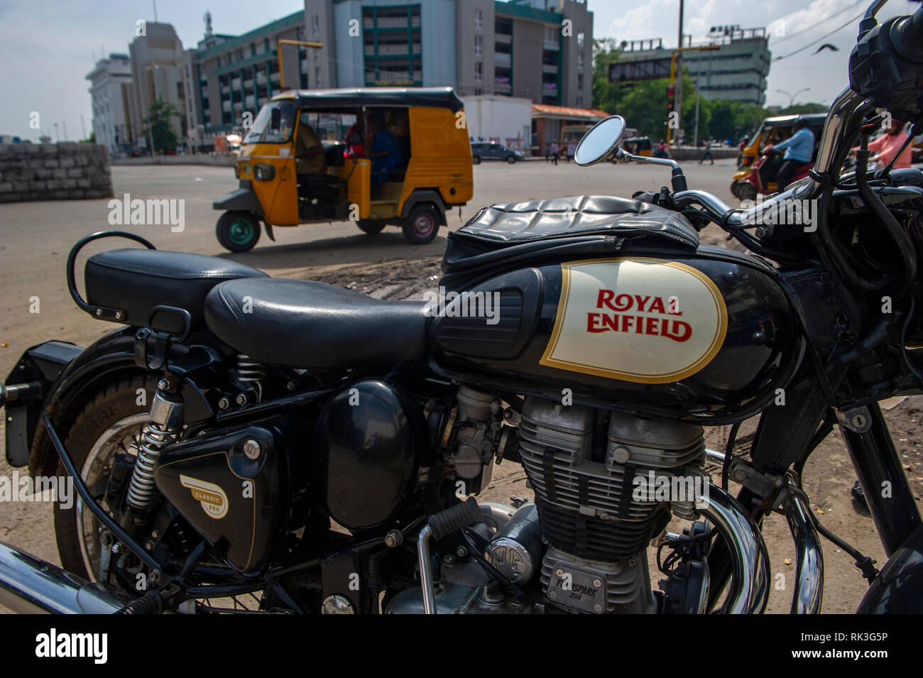 Royal Enfield motociclette in Chennai, India meridionale Foto Stock