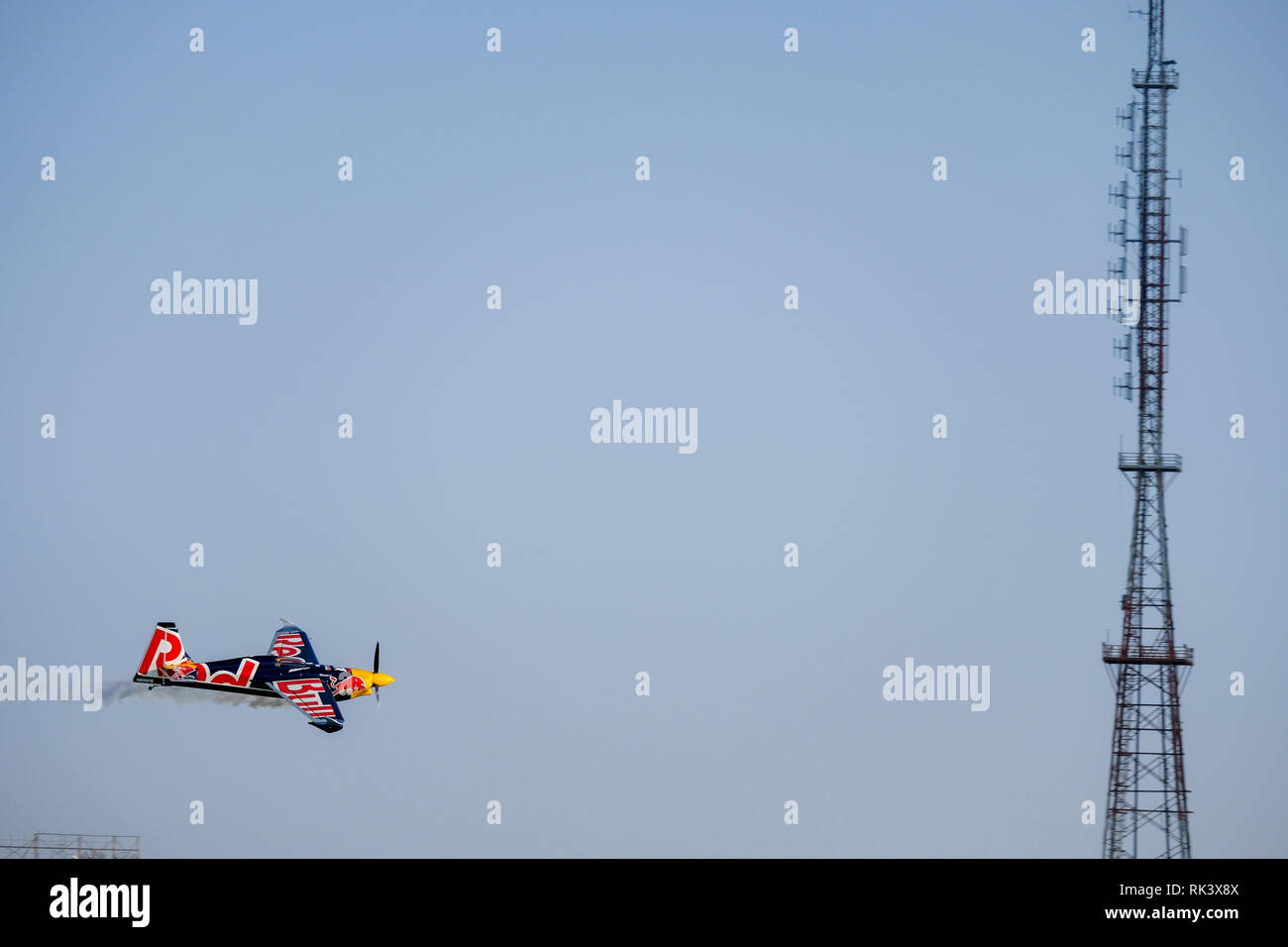Abu Dhabi, negli Emirati Arabi Uniti. Febbraio 9, 2019 - Abu Dhabi, Emirati Arabi Uniti - Abu Dhabi, Red Bull Air Race 2019 - Fina Round. Credito: Fahd Khan/Alamy Live News Foto Stock