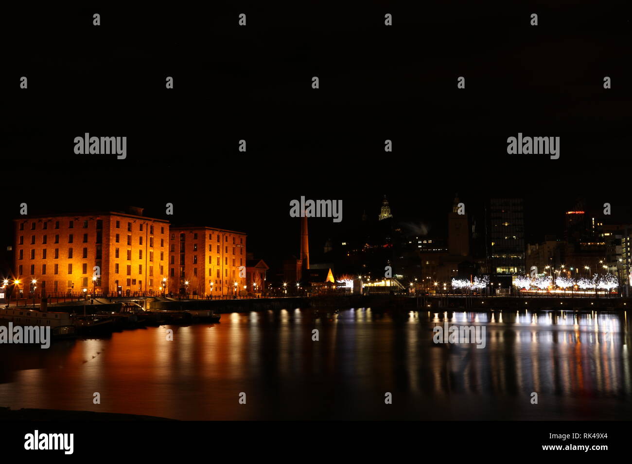 Inverno mattina colpo di Albert Dock e Pier Head, Liverpool, England, Regno Unito Foto Stock