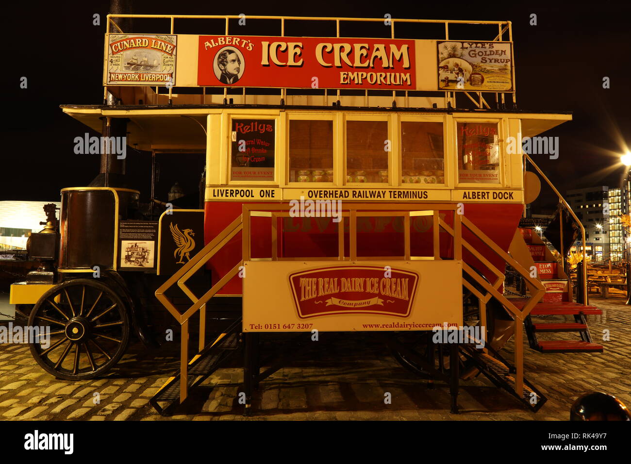 Thorneycroft Steam alimentato omnibus, Albert Dock, Liverpool, England, Regno Unito Foto Stock