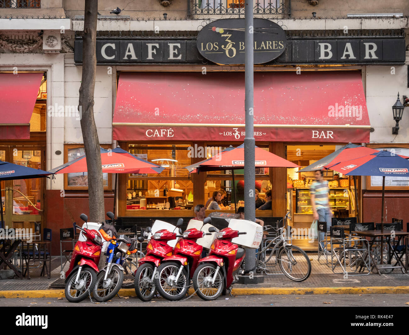 Cafe 36 Billares su Avenida de Mayo nel centro storico della città di Buenos Aires, Argentina. Foto Stock
