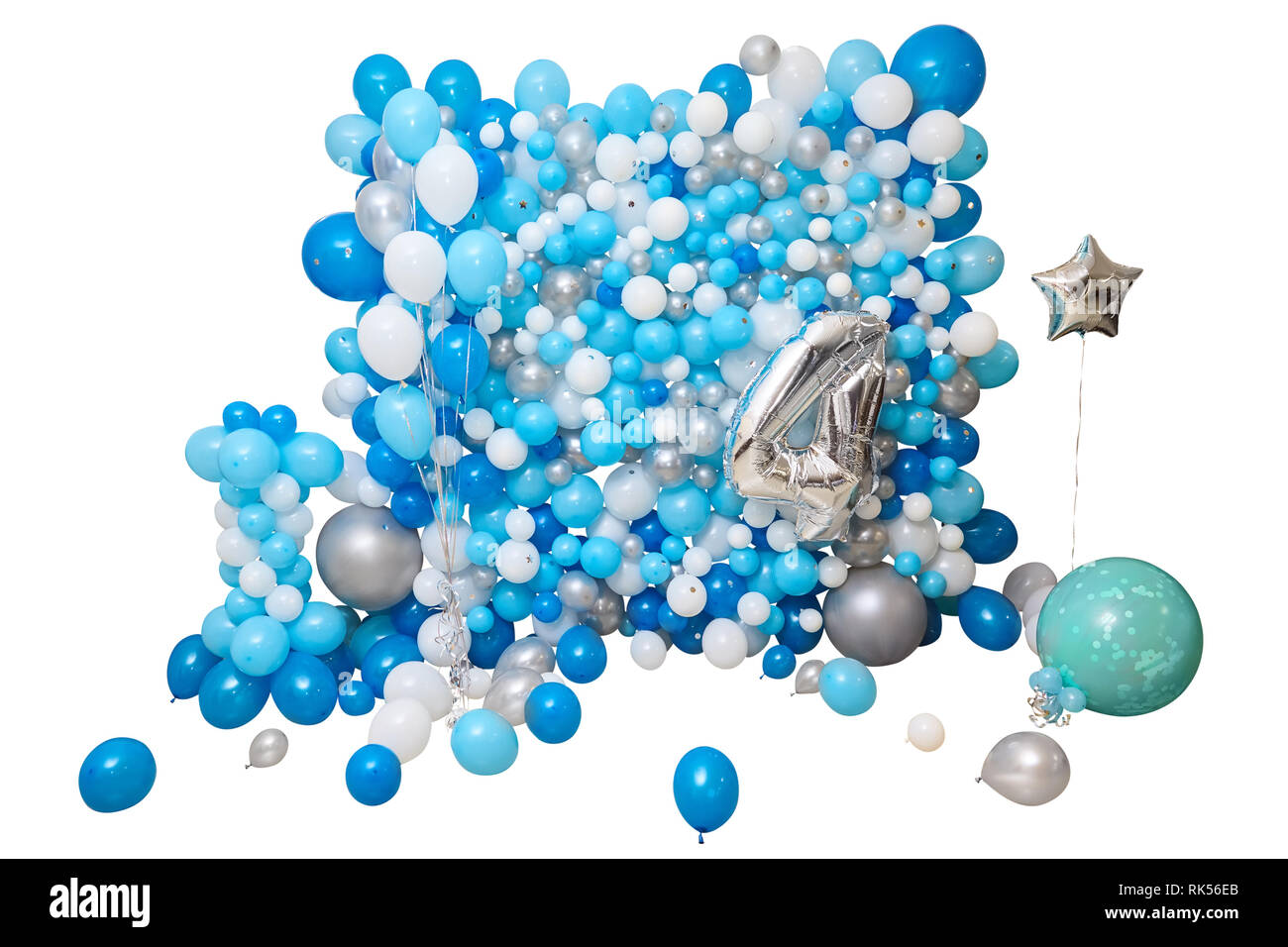 Blu e bianco palloncini isolati su sfondo bianco. Numero d'argento 4, 4  palloncino metallizzato. Parte decorazione palloncini. Anniversario segno  Foto stock - Alamy