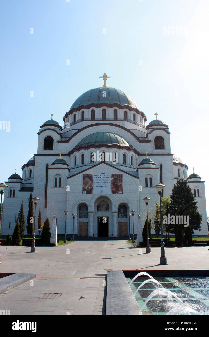 Belgrado, una delle attrazioni della città, San Sava tempio durante il giorno nella foto. La Chiesa di San Sava (serbi:Hram svetog Save) è un serbo Orth Foto Stock