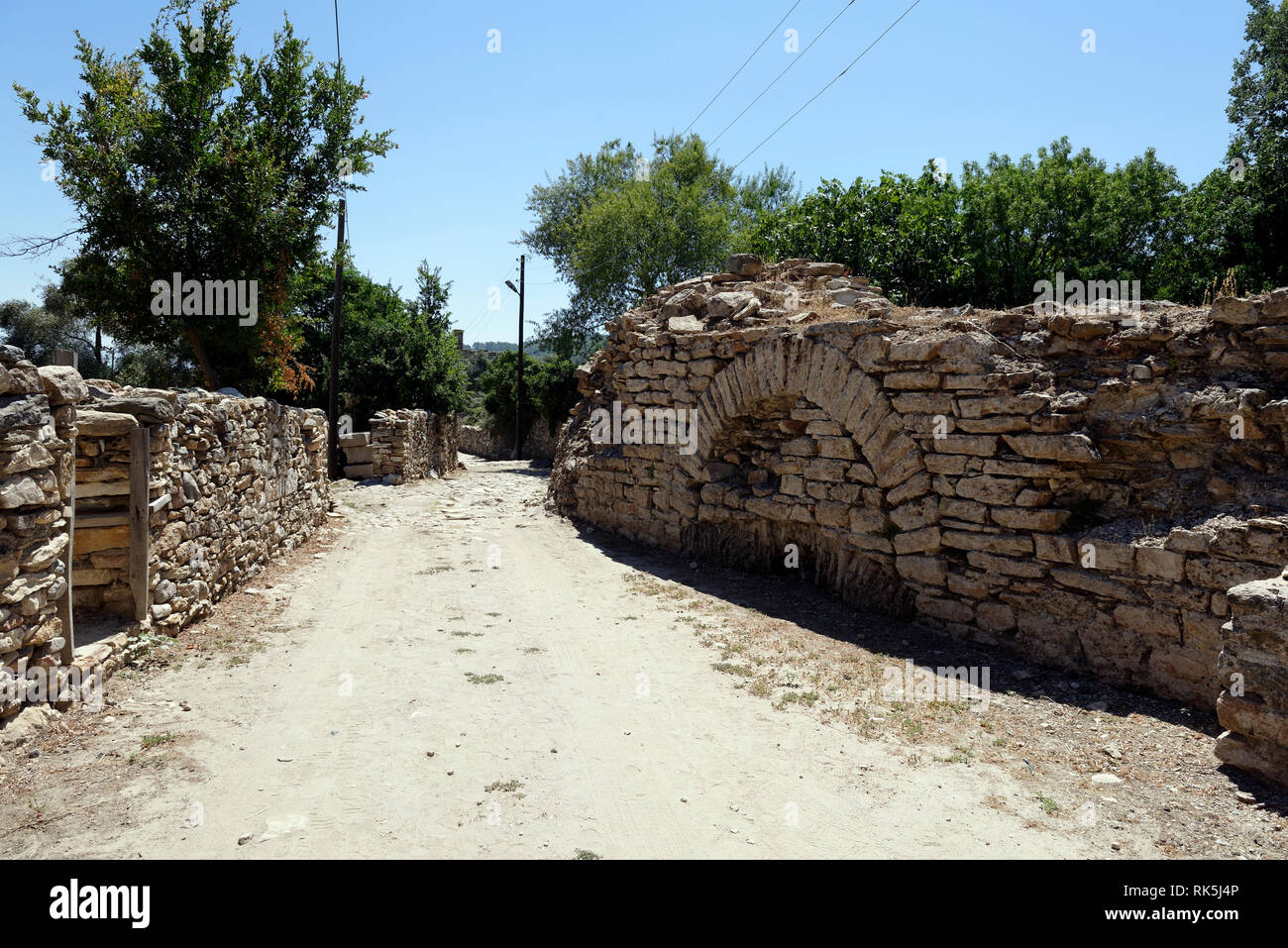 In parte sommersa bagni romano risalente al II secolo D.C. in la sezione centrale di antiche Stratonicea, Eskihisar, Turchia. Foto Stock