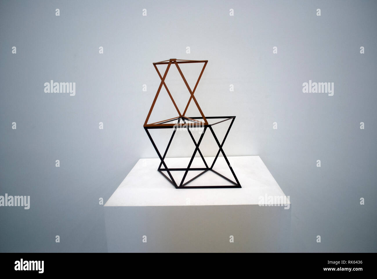 Gli amanti da Rasheed Araeen nella Tate Modern Gallery di Londra Foto Stock