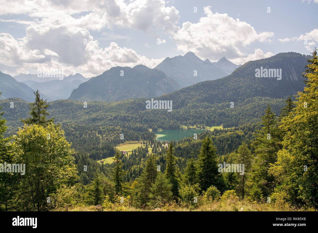 Le montagne del Wetterstein è un gruppo di montagna nelle Alpi calcaree a nord entro le Alpi orientali tra Garmisch-Partenkirchen, Mittenwald, Seefe Foto Stock