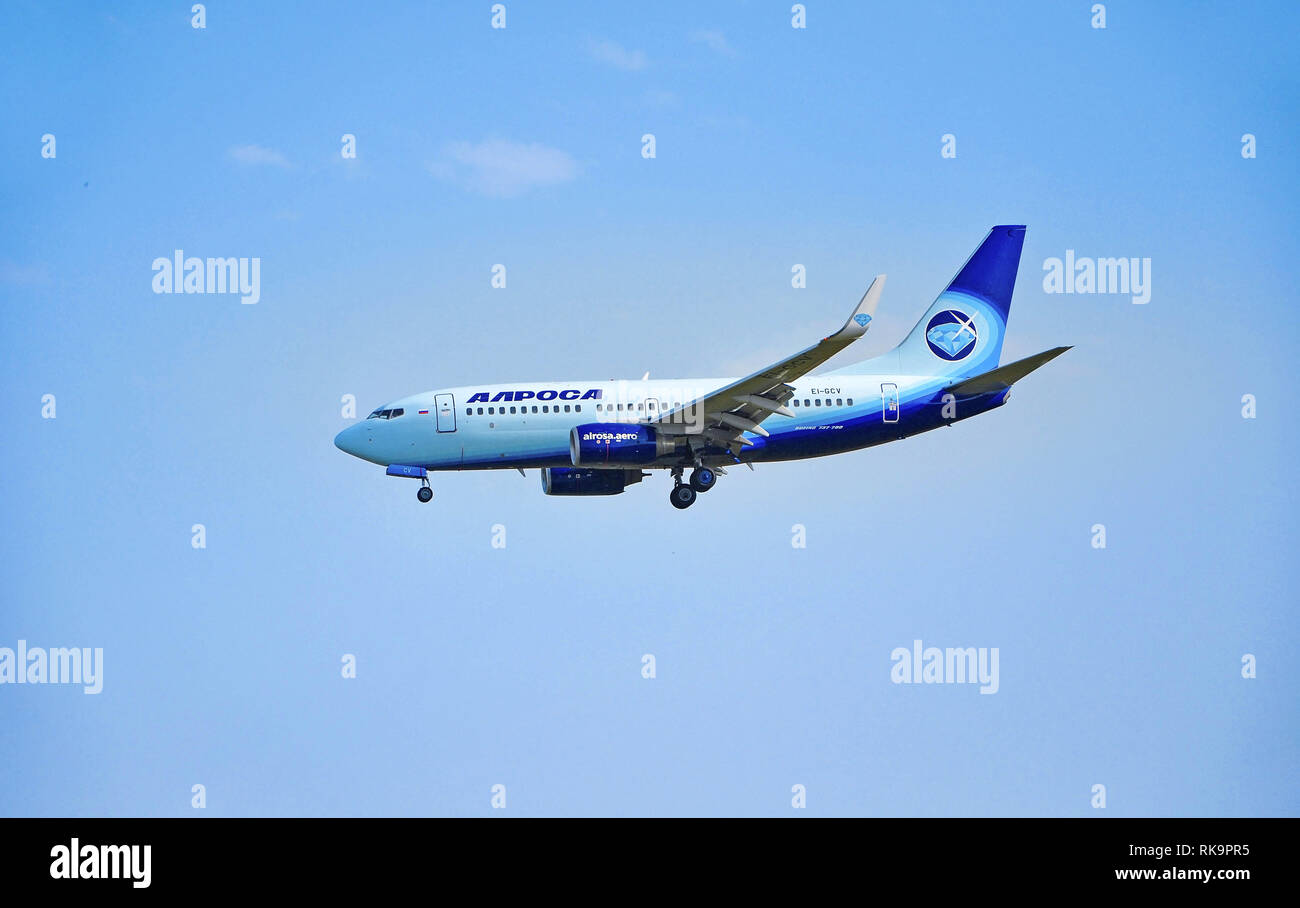SOCHI, Russia - 8 ottobre 2018: EI-GCV - Boeing 737-700 di Alrosa Airlines Foto Stock