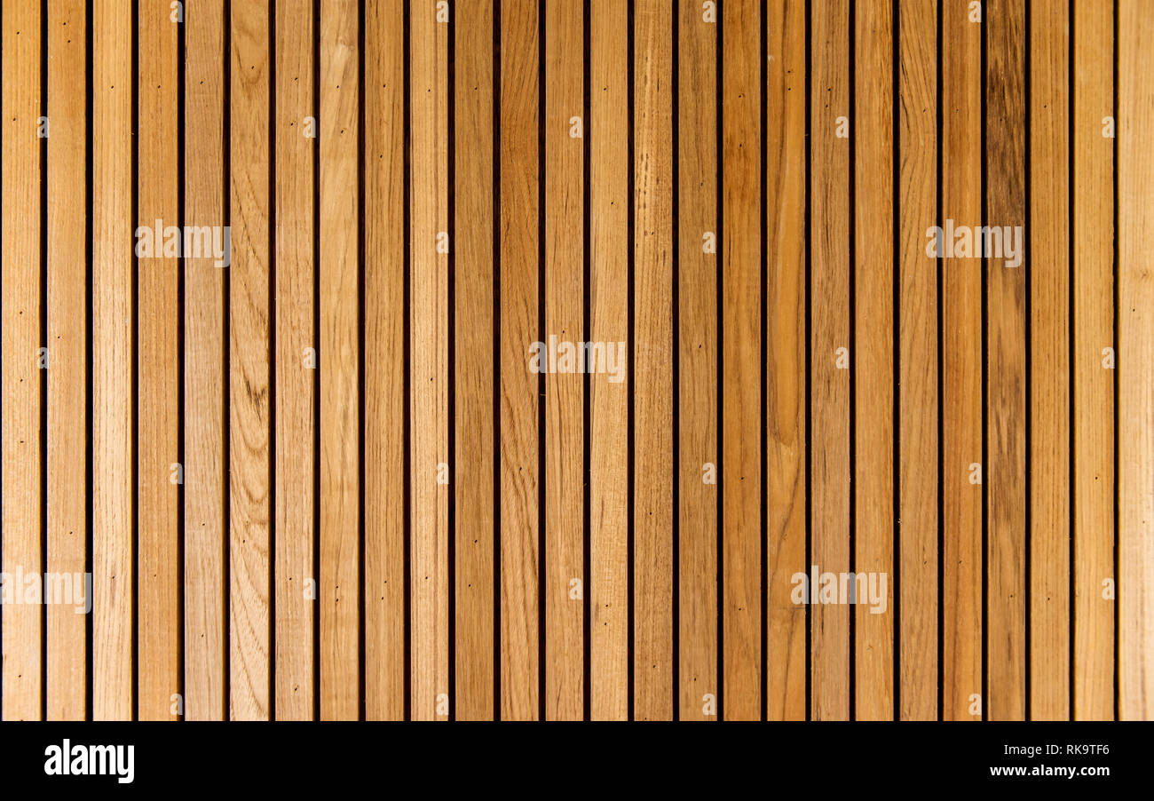 Stripe listello in legno marrone parete pattern sfondo texture Foto Stock