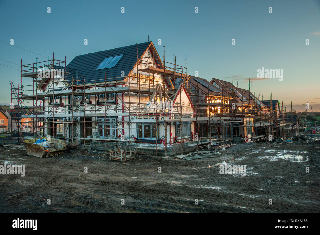 Cork, Irlanda. 10 feb 2019. Una nuova fase di 800 abitazioni che sono attualmente in costruzione a Janeville, al di fuori di Carrigaline, Co. Cork, Irlanda.- Picture David Creedon / Anzenberger Credito: David Creedon/Alamy Live News Foto Stock