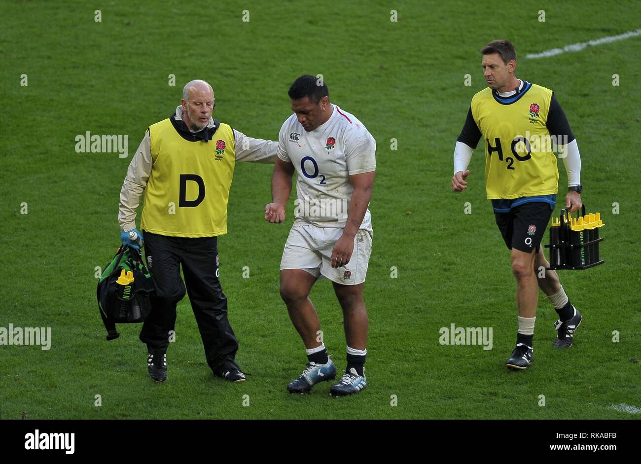 Londra, Regno Unito. 10 feb 2019. Londra, Regno Unito. 10 feb 2019.Mako Vunipola (Inghilterra) lascia il campo. Inghilterra e Francia. Guinness Sei Nazioni di rugby. Stadio di Twickenham. Londra. Regno Unito. 10/02/2019. Credito: Sport In immagini/Alamy Live News Foto Stock