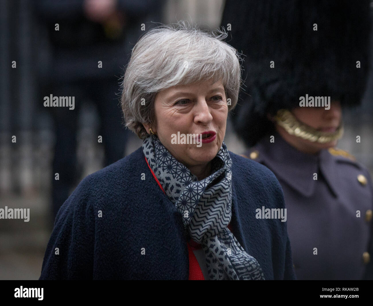 Il primo ministro Theresa Maggio saluta il Primo Ministro Shinzō Abe del Giappone per colloqui al numero 10 di Downing Street, Londra, Regno Unito. Dotato di: PM Theresa Maggio dove: Londra, Regno Unito quando: 10 Gen 2019 Credit: Wheatley/WENN Foto Stock