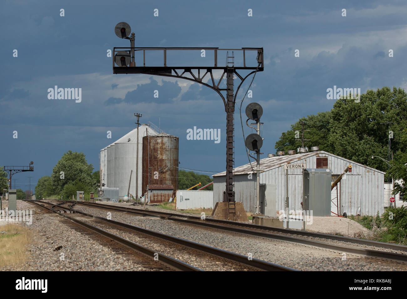 Proiettore vintage-style i segnali ferroviari di proteggere le linee principali della Santa Fe. Foto Stock