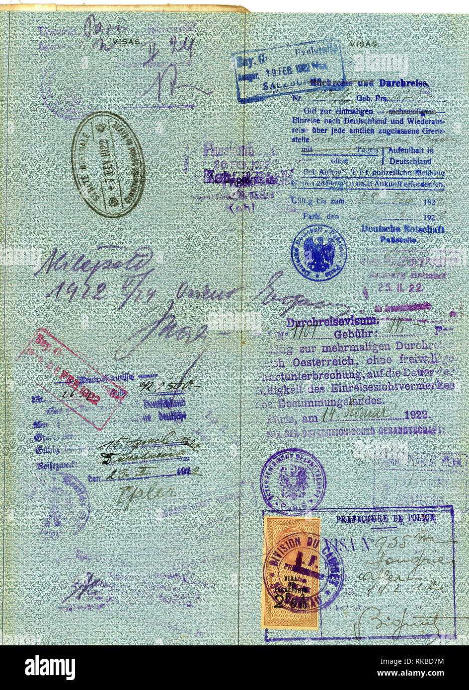 Pagina visto da un 1922 Stati Uniti mostrando passaporto visa francobolli. Foto Stock