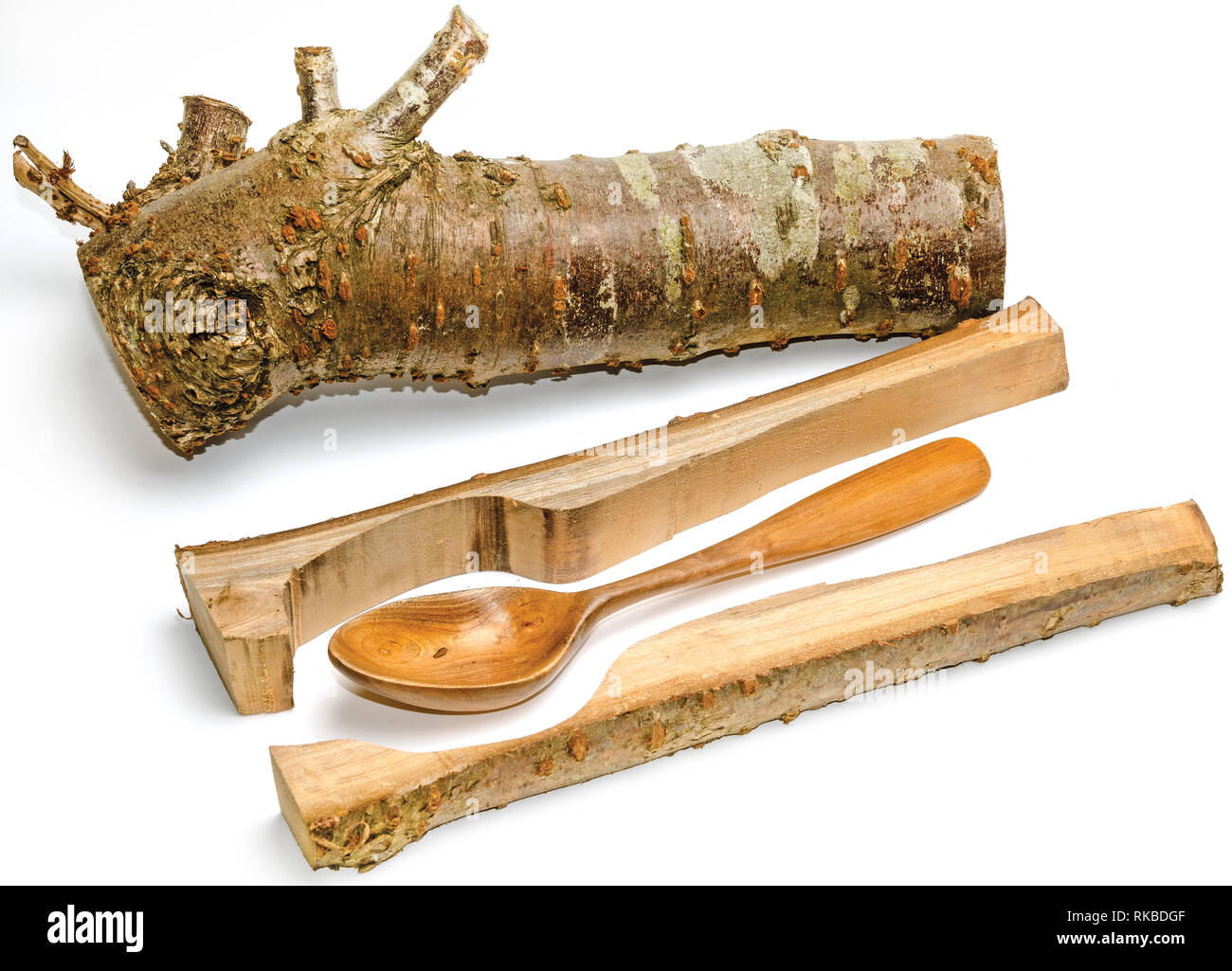 Urban intaglio del legno cucchiaio e coltello in legno di ciliegio Foto Stock