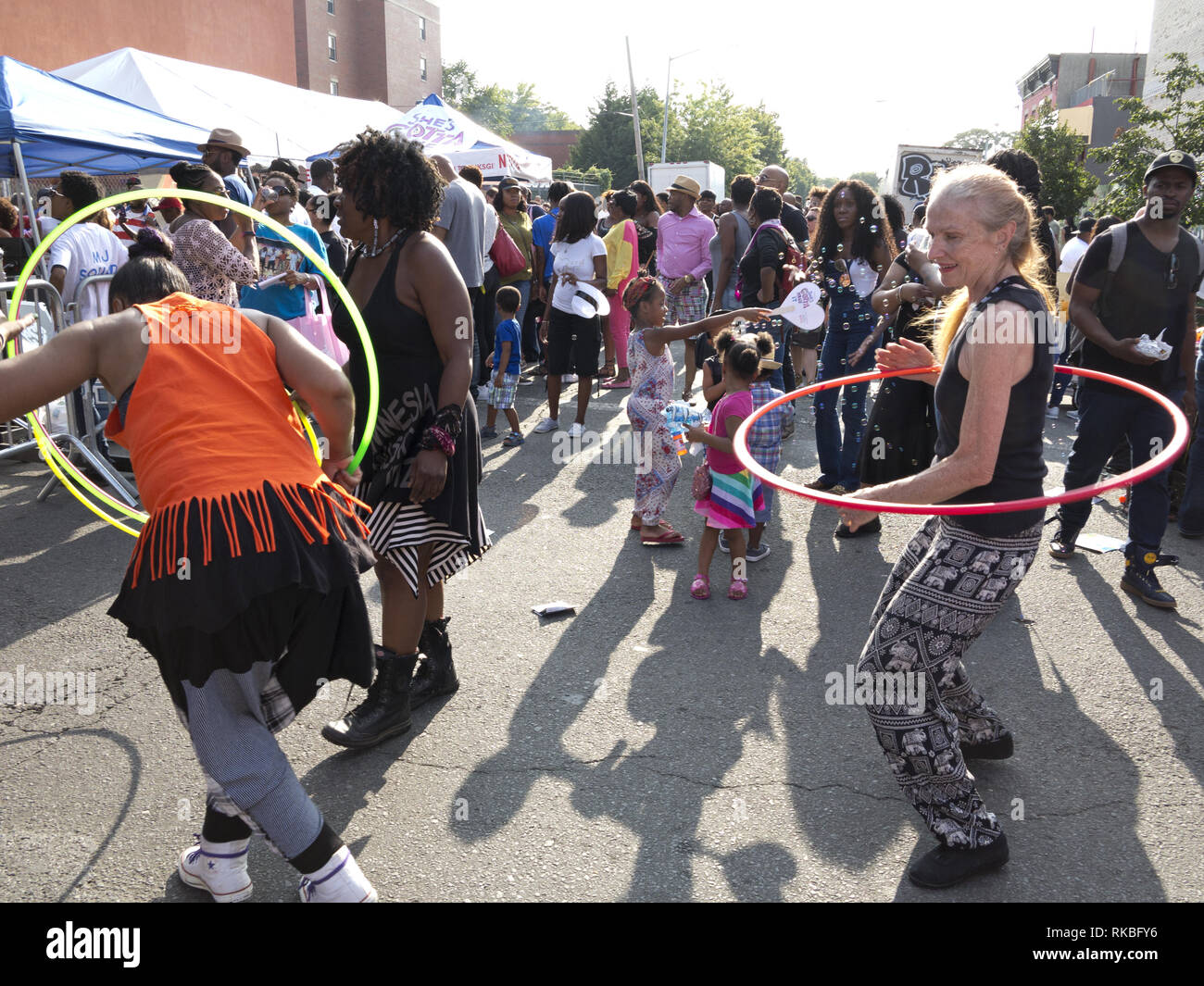 Spike Lee 9 Brooklyn annuale ama Michael Jackson & Lei è ottenuto di avere il blocco Pary in Bedford Stuyvesant sezione di Brooklyn, Aug.26, 2017. Foto Stock