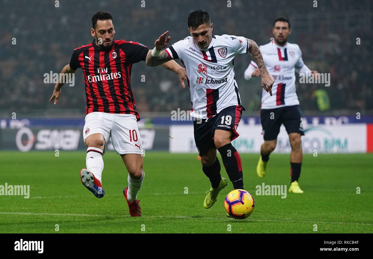 Milano, Italia. 10 feb 2019. Milano, Italia. 10 feb 2019.ESCLUSIVA Milano Foto Spada/LaPresse 10 febbraio 2019 Milano ( Italia ) sport calcio Milan vs Cagliari - Campionato di calcio di Serie A TIM 2018/2019 - Stadio San Siro nella foto: Hakan Calhanoglu esclusivo a Milano Foto Spada/LaPresse , 10 febbraio 2019 Milano ( Italia ) sport soccer Milan vs Cagliari - Italian Football Championship League A TIM 2018/2019 - San Siro in pic: Hakan Calhanoglu Credito: LaPresse/Alamy Live News Foto Stock