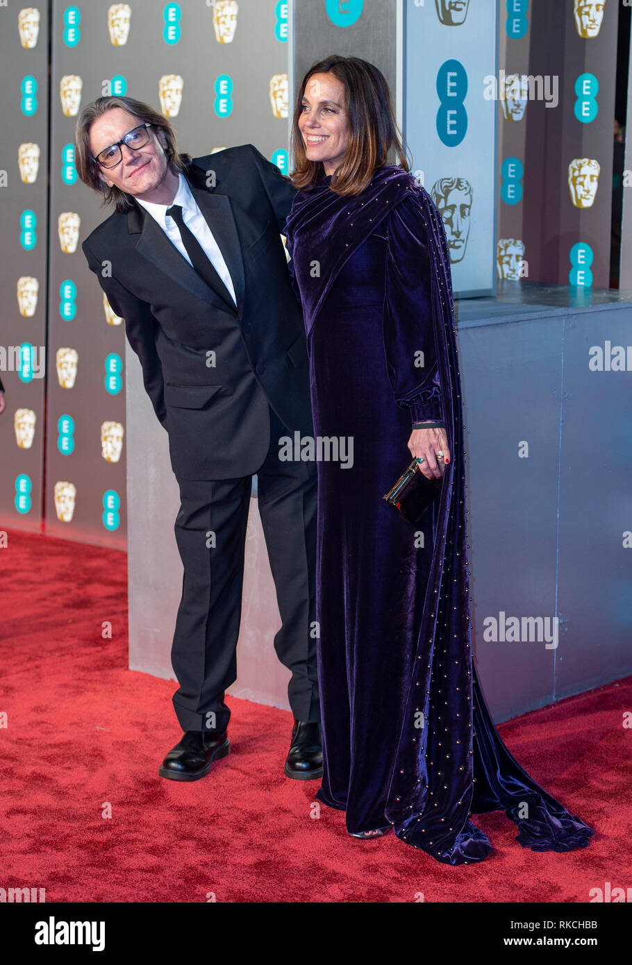 Londra, Regno Unito. 10 Febbraio, 2019. Stephen Woolley e Elizabeth Karlsen assiste l'EE British Academy Film Awards presso la Royal Albert Hall di Londra, Inghilterra il 10 febbraio 2019 Credit: Gary Mitchell, GMP Media/Alamy Live News Foto Stock