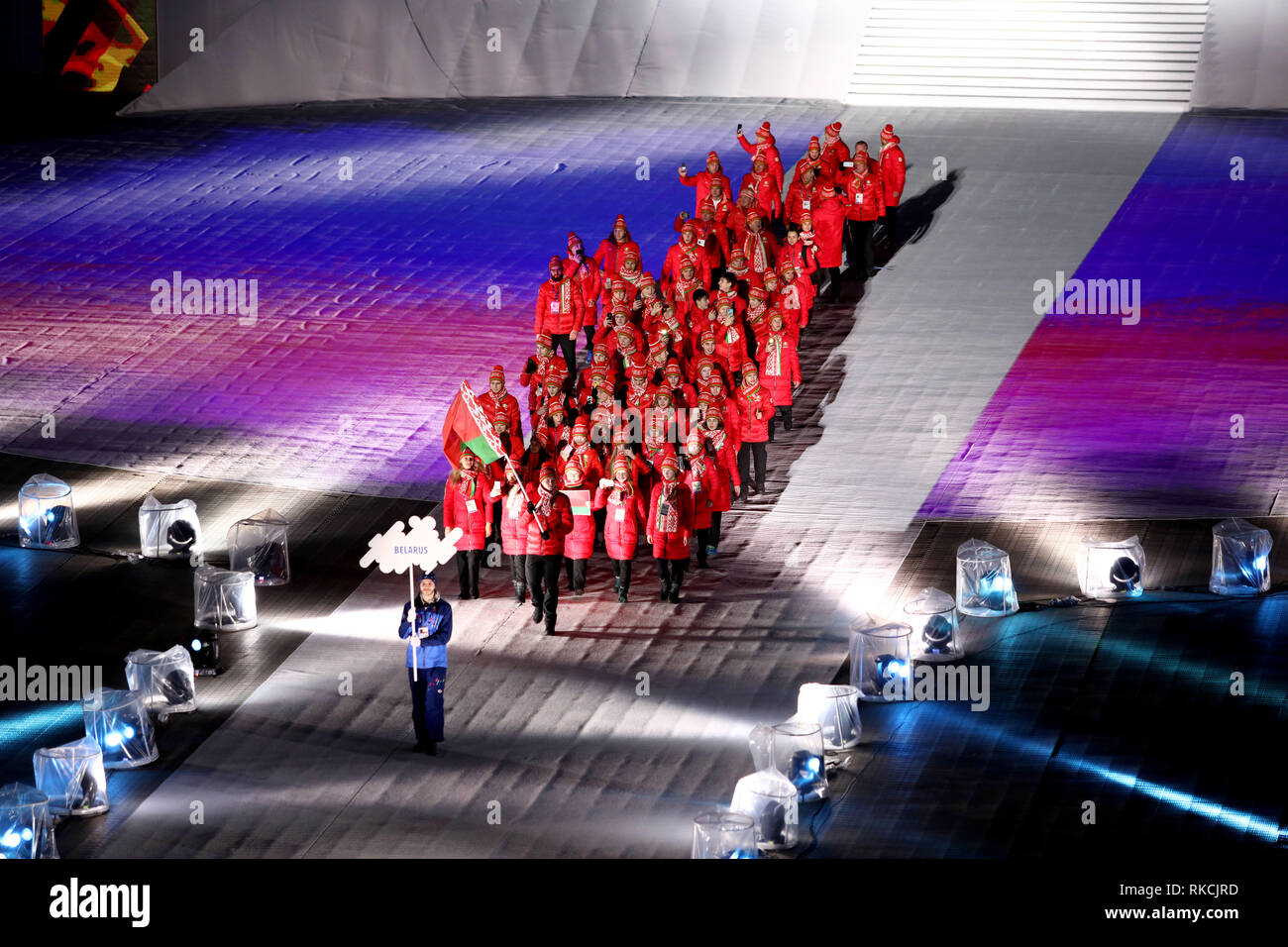 Sarajevo. 10 Febbraio, 2019. Bielorussia " Gioventù team olimpico sfilate durante la cerimonia di apertura del XIV European Youth Olympic Festival (EYOF 2019) presso la Città Stadio Olimpico di Sarajevo, Bosnia Erzegovina nel febbraio 10, 2019. Credito: Nedim Grabovica/Xinhua/Alamy Live News Foto Stock